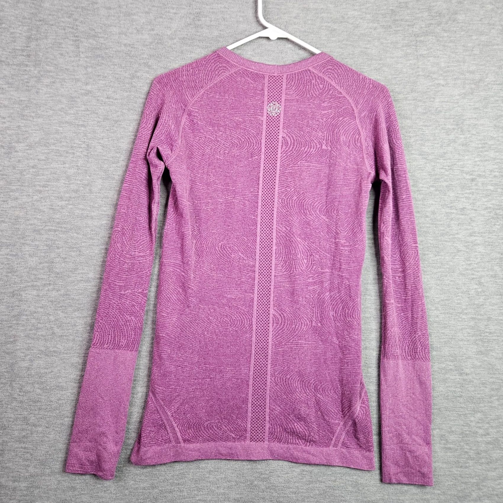 Lululemon Lululemon Womens6 Purple Swiftly Tech Seamless Athletic Top Thumbholes Regular Fit Short Sleeve Casual Sleeve Activewear Top Womens Girls Size M / US 6-8 / IT 42-44 - 2 Thumbnail