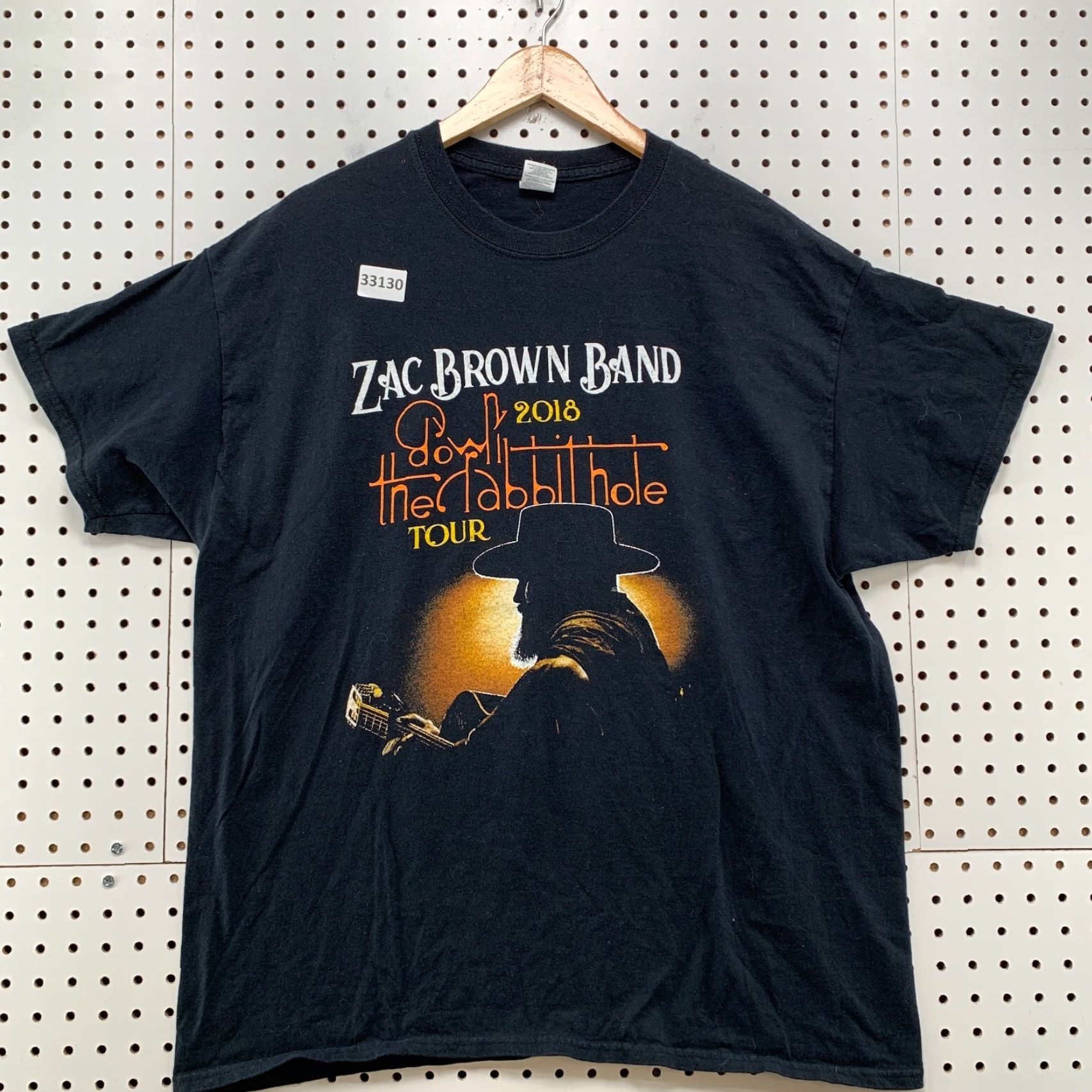 Gildan VINTAGE Zac Brown Band Shirt Mens Large Black 2018 Down The Rabbit Hole Music 22.5x29 Size US L / EU 52-54 / 3 - 2 Thumbnail