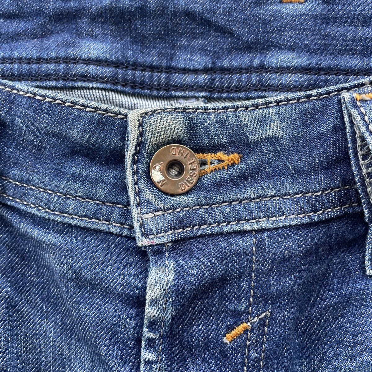 Diesel Vintage Diesel Industry Distressed Jeans Denim Faded Pants Size US 32 / EU 48 - 6 Thumbnail
