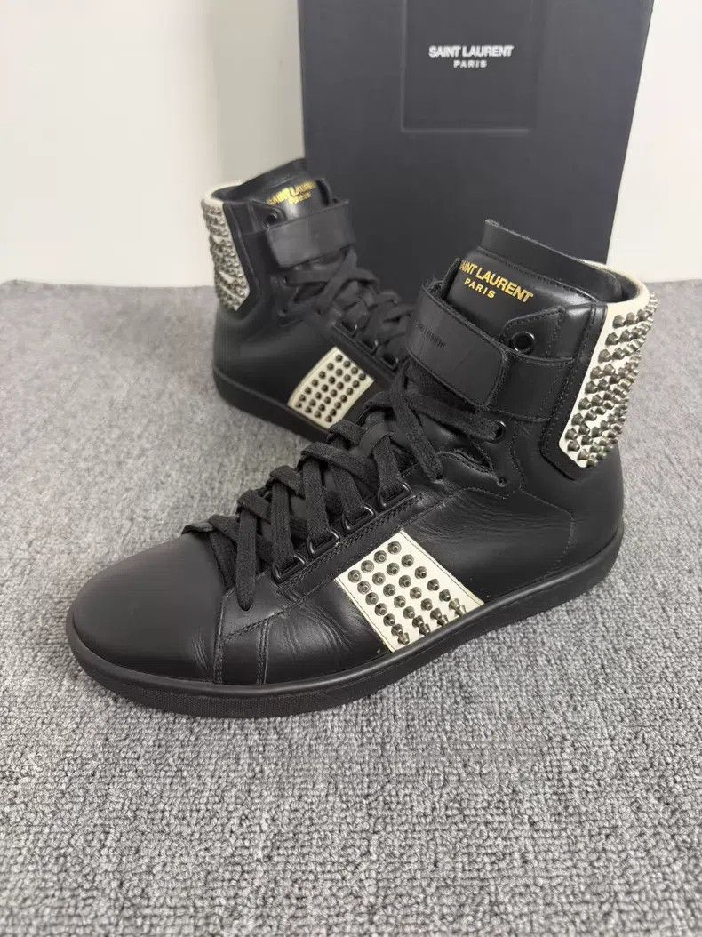 Saint Laurent Paris Saint Laurent Paris Black and White Color Block Rivet High Size US 7 / EU 40 - 3 Thumbnail