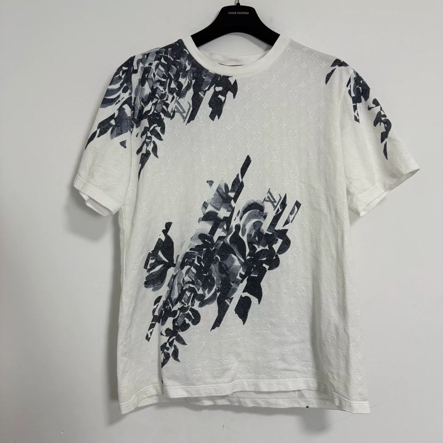 Louis Vuitton Louis Vuitton White Logo Short Sleeve Size US XXL / EU 58 / 5 - 1 Thumbnail
