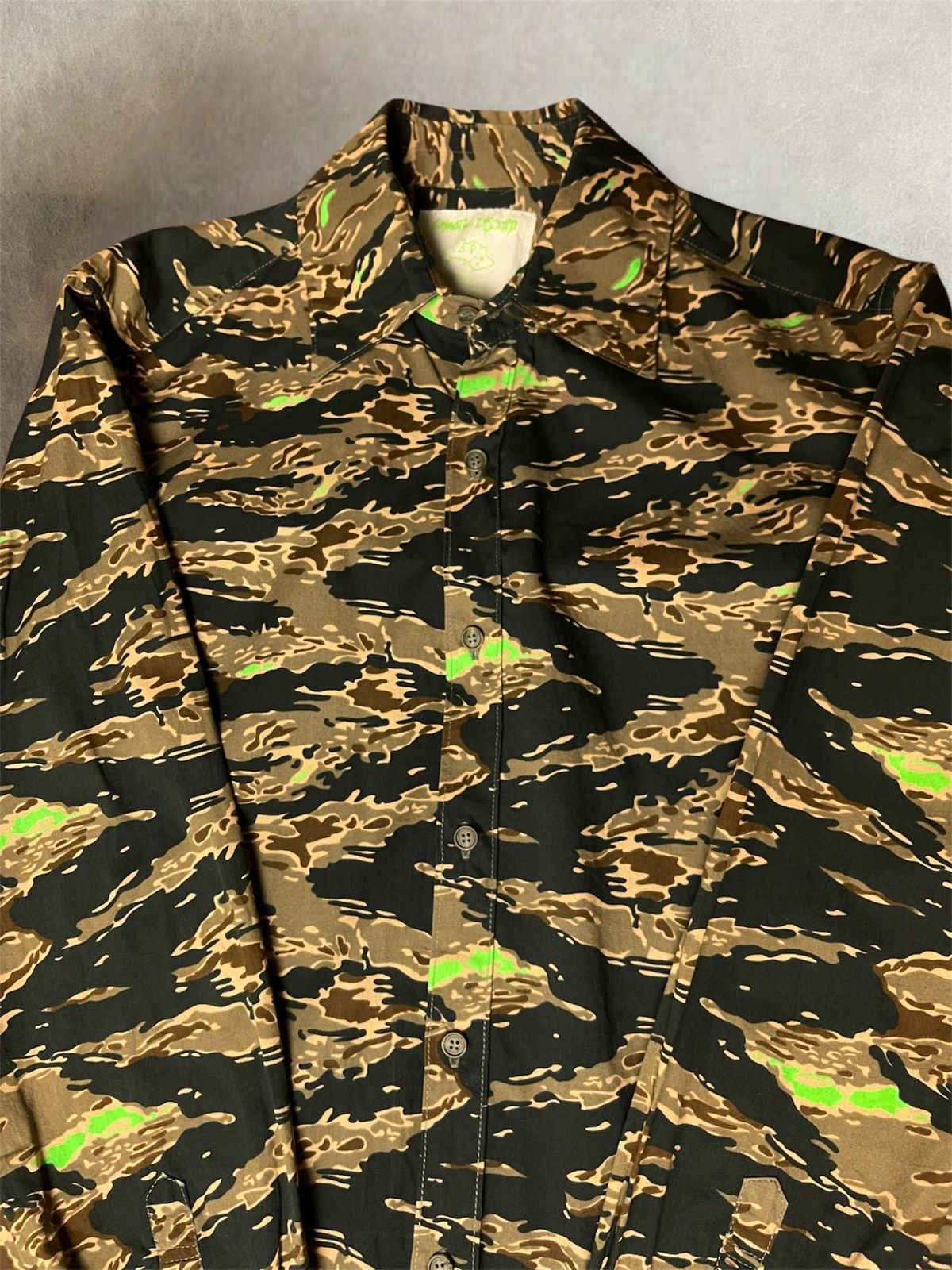 Undercover SS2001 Undercover dessert neon camo button down shirt Size US M / EU 48-50 / 2 - 6 Thumbnail
