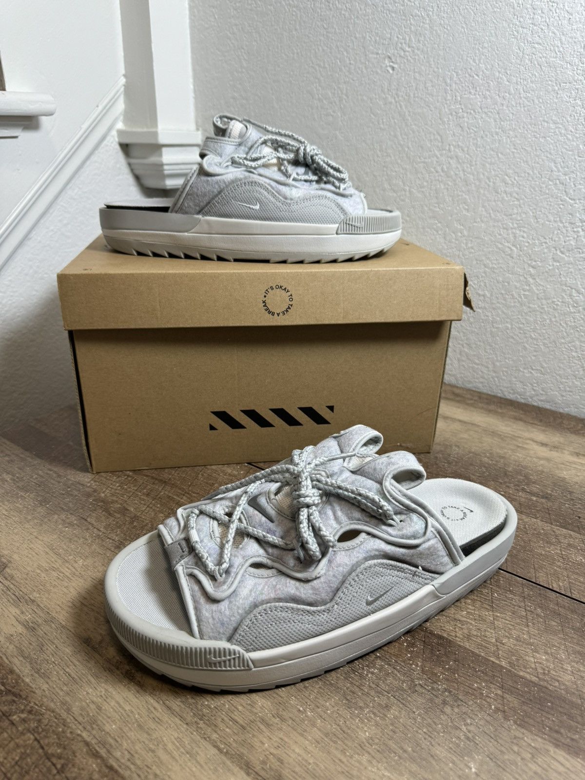 Nike NEW NIKE Offline 2.0 Grey/Fog Slip-On Slides Sandals Size 10 Size US 10 / EU 43 - 2 Thumbnail