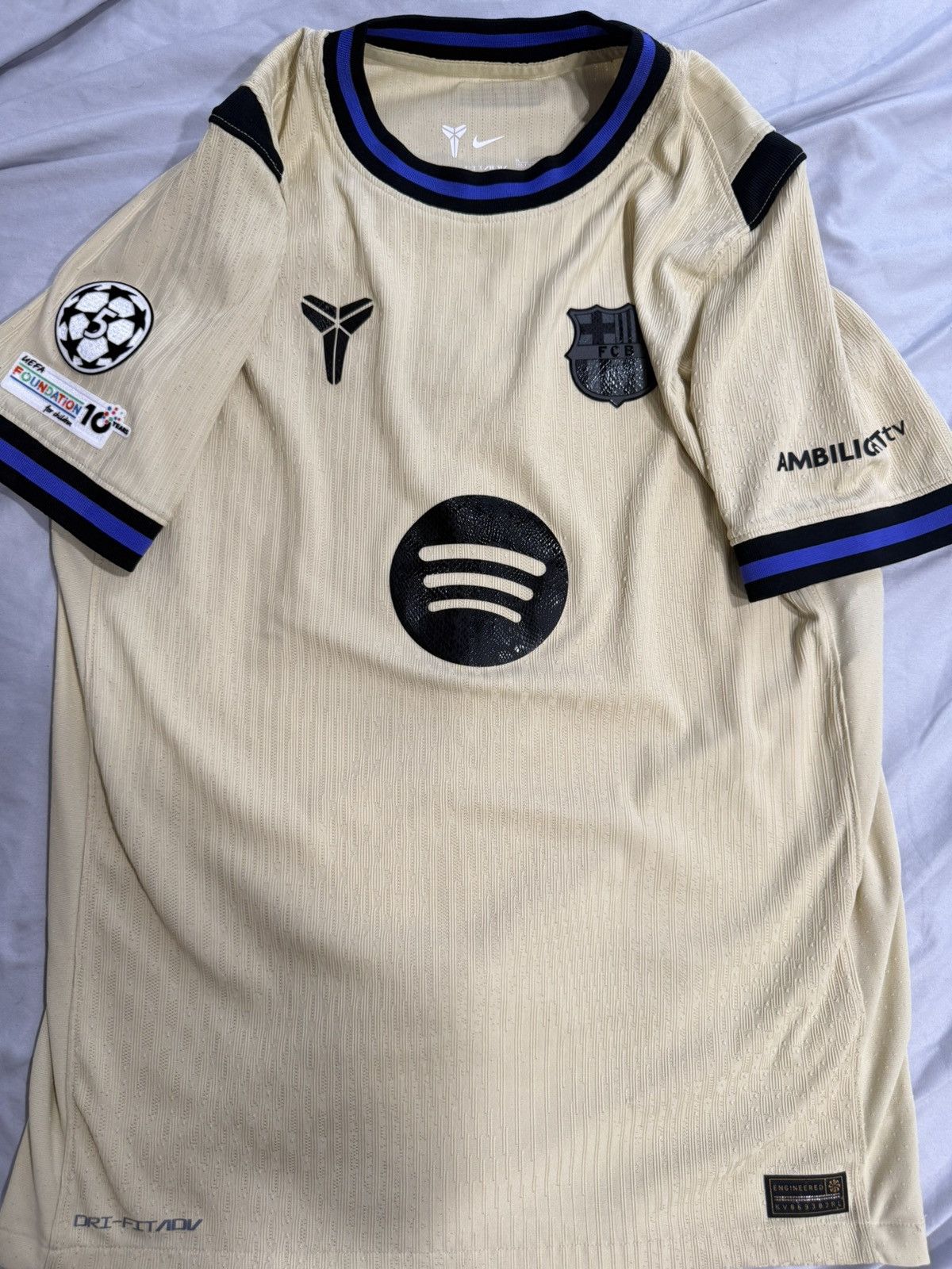 Other FC Barcelona Away Lamine Yamal Jersey 25/26 Player Version Size US XS / EU 42 / 0 - 2 Thumbnail