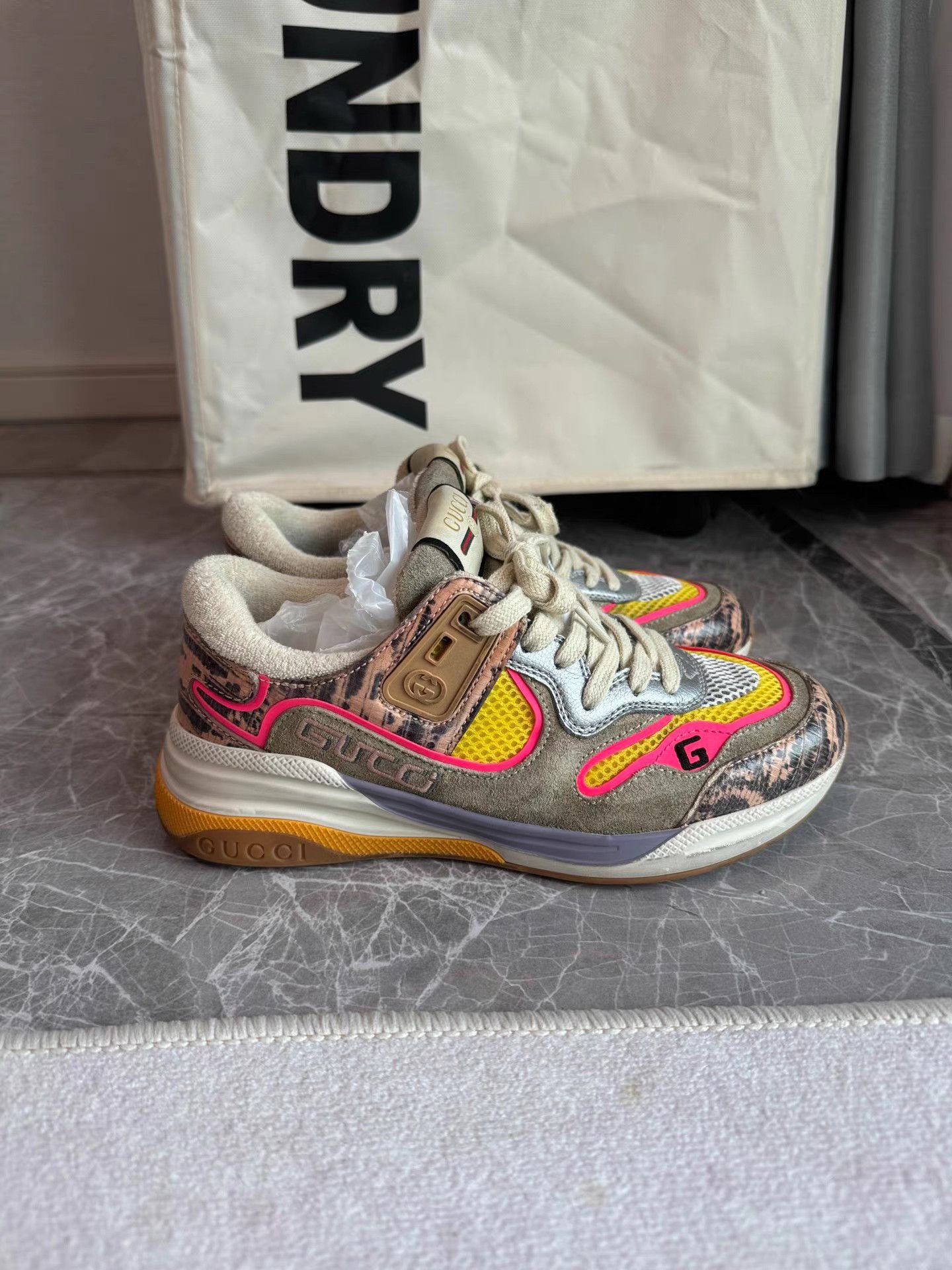 Gucci Gucci Ultrapace Sneakers K6 Size US 5.5 / IT 35.5 - 1 Thumbnail