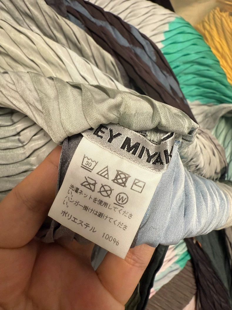 Issey Miyake Issey Miyake size:2 The living room features a black main Size XS / US 0-2 / IT 36-38 - 2 Thumbnail
