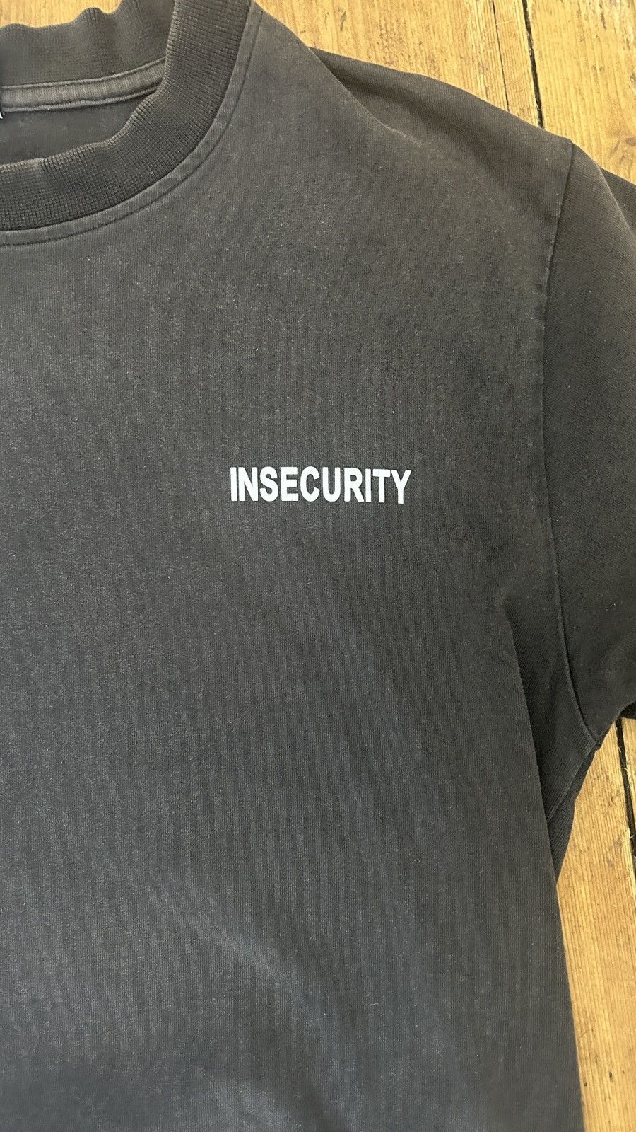 Vetements Vetements 2016 Insecurity T-shirt Size US M / EU 48-50 / 2 - 3 Thumbnail