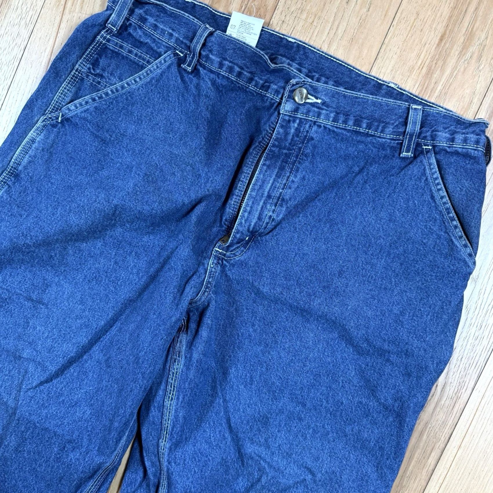 Carhartt VINTAGE Carhartt Jeans Mens 36x28 Blue Relaxed Straight Y2K Carpenter Inseam 28 B13DST Shirts? Size US 36 / EU 52 - 4 Thumbnail