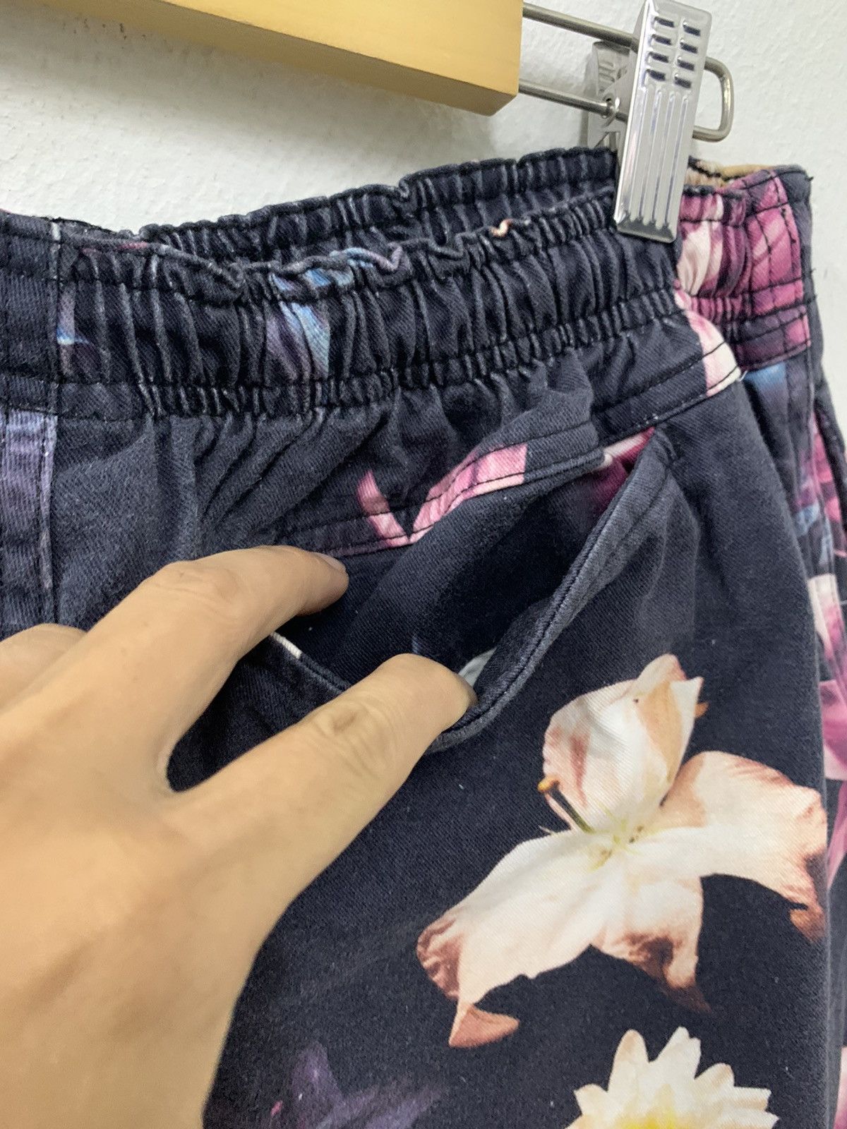 Stussy Stussy Beach Shorts Pants Panther Moon Flower Size US 35 - 7 Thumbnail