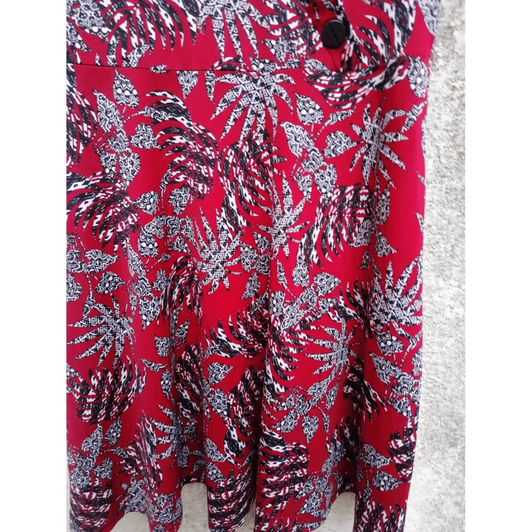 Other Red Floral Print Button Dress (M) Size M / US 6-8 / IT 42-44 - 7 Thumbnail