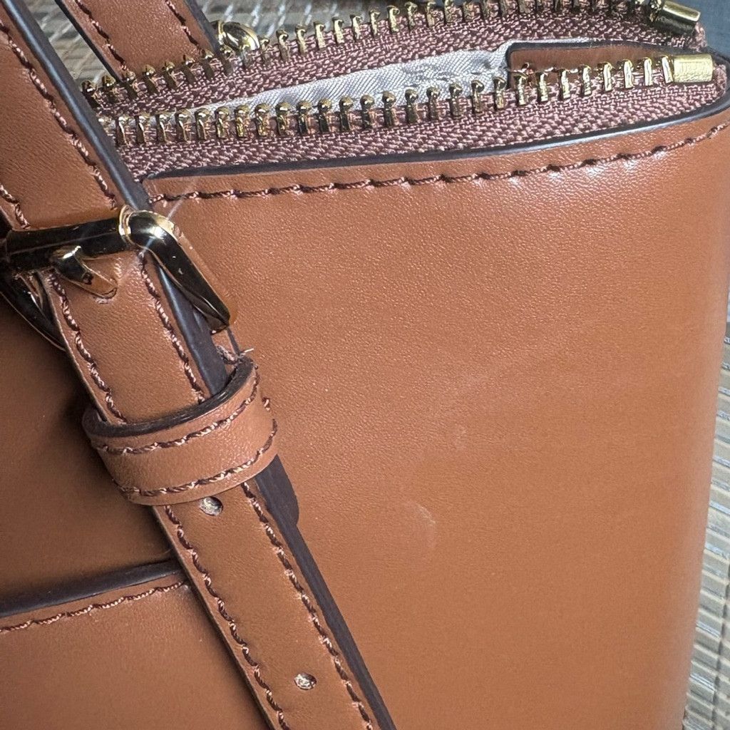 Michael Kors Michael Kors Voyager Large Saffiano Leather Tote Size ONE SIZE - 9 Thumbnail