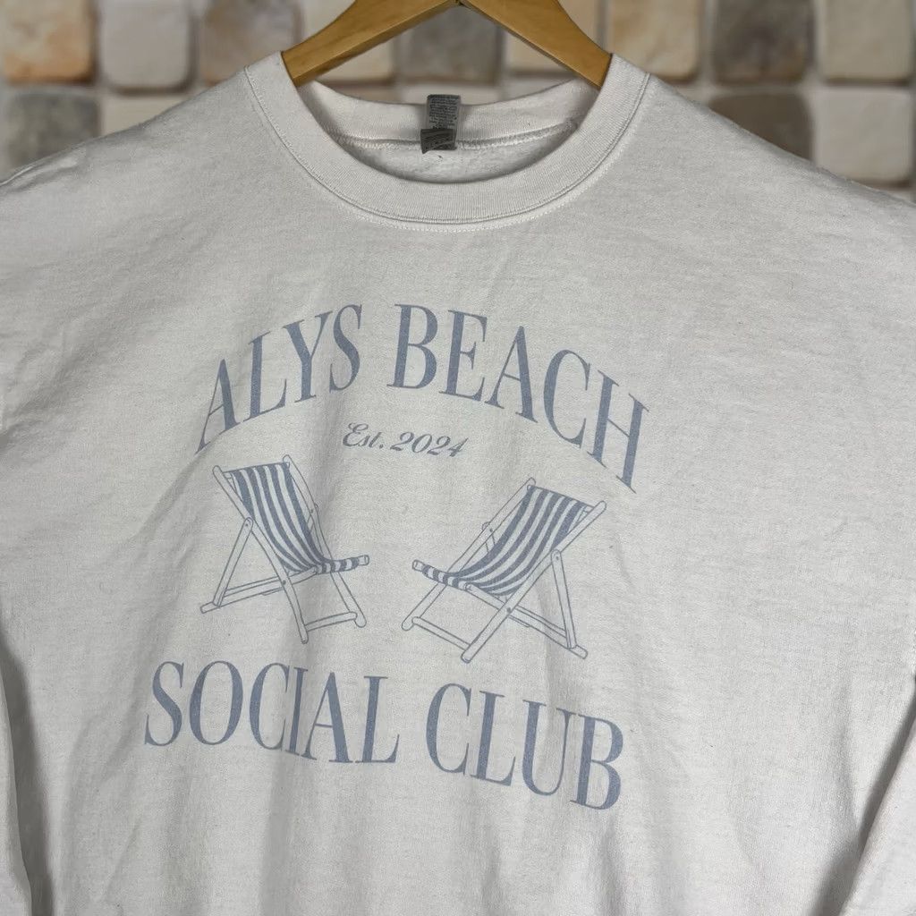 Vintage Alys Beach Social Club Sweatshirt Pullover Crewneck Size Large Long Sleeve White Size L / US 10 / IT 46 - 1 Thumbnail