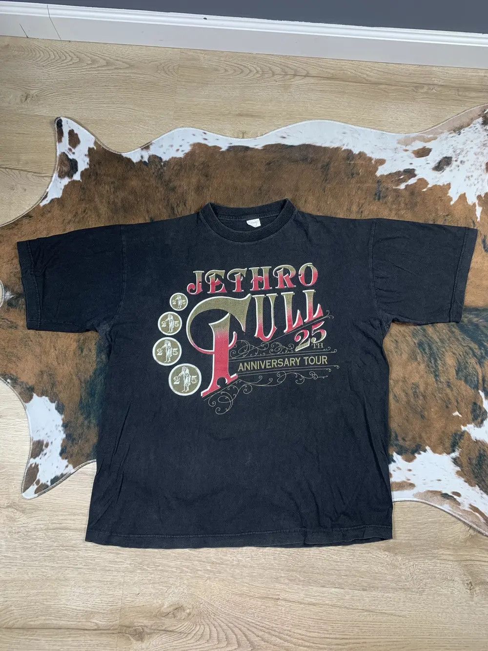 Band Tees × Vintage Vintage 1993 Jethro Tull 25th Anniversary Tour Tee T Shirt Size US XL / EU 56 / 4 - 3 Thumbnail