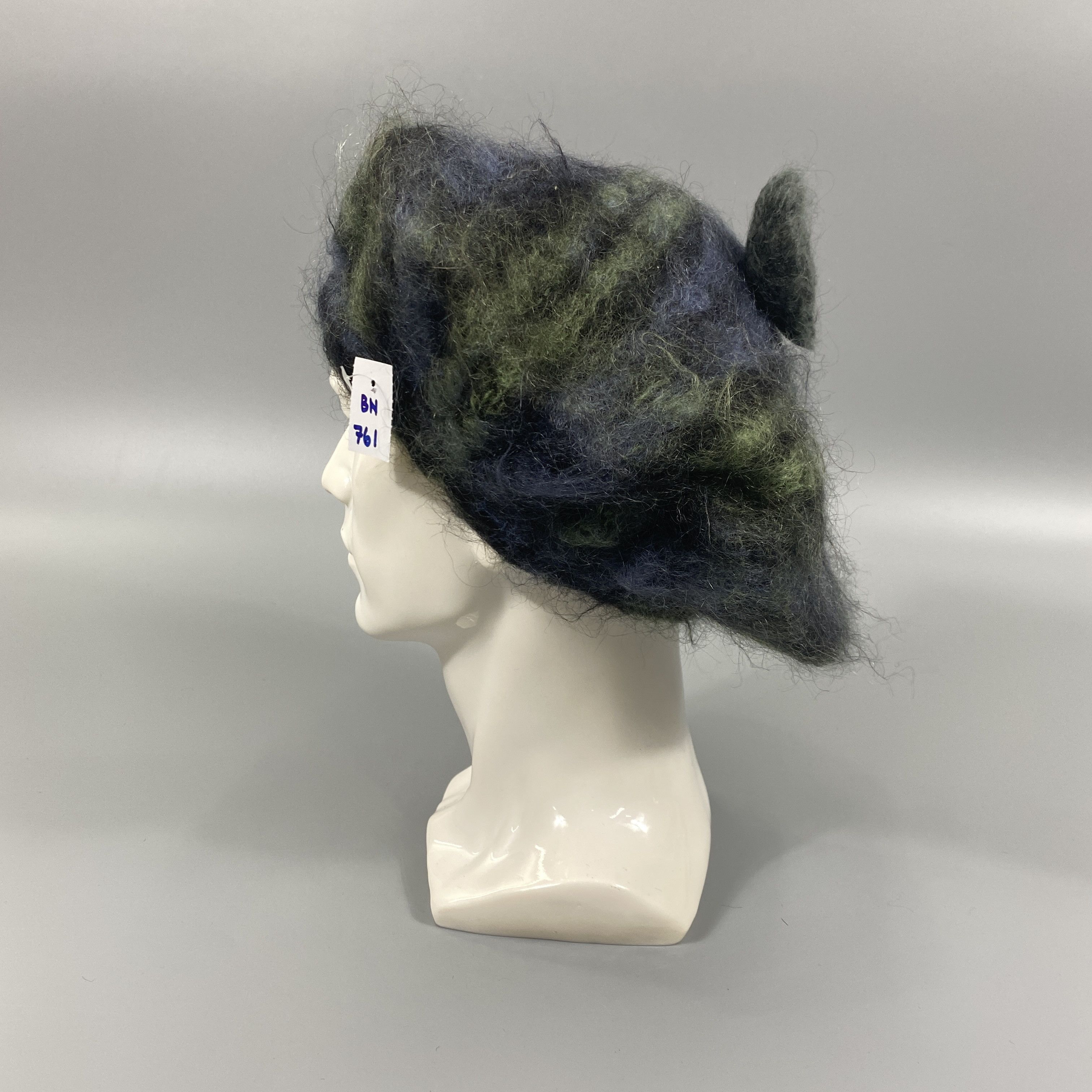 Street Style Solid Color Metallic Trim Wool Blend Beret Hat main image 0