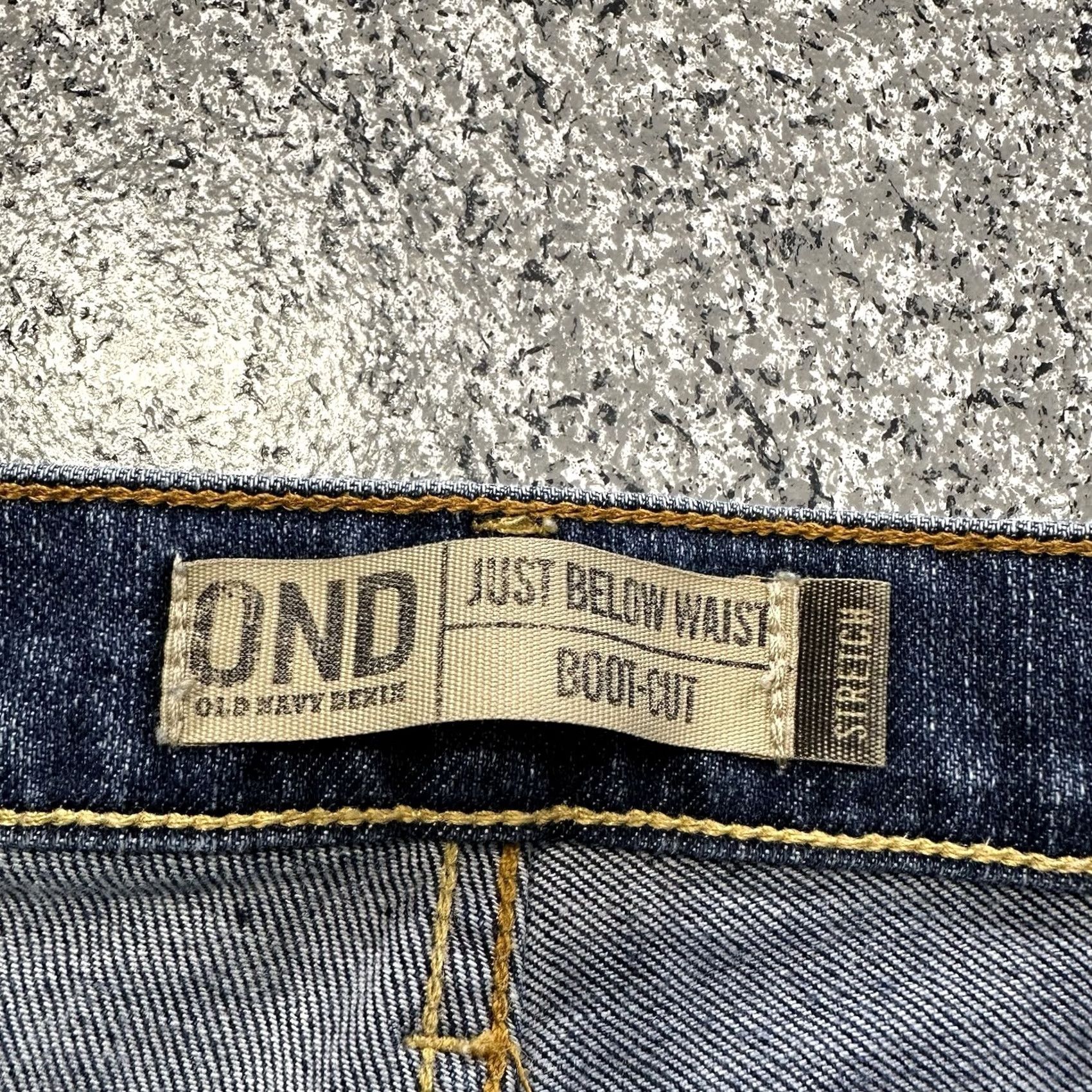 Old Navy Old Navy Jeans Womens 4 Bootcut Mid Rise 27x33 Medium Wash Stretch Denim Tubular 5-Pocket Car Size 27" / US 4 / IT 40 - 4 Thumbnail