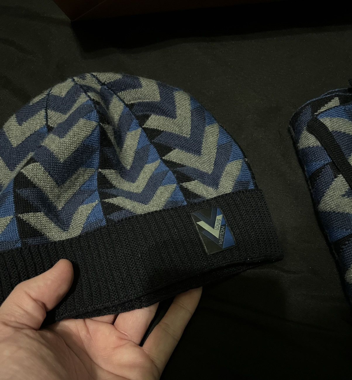 Louis Vuitton Louis Vuitton Scarf And Beanie Hat Set Grey Blue Echarpe V Size ONE SIZE - 2 Thumbnail