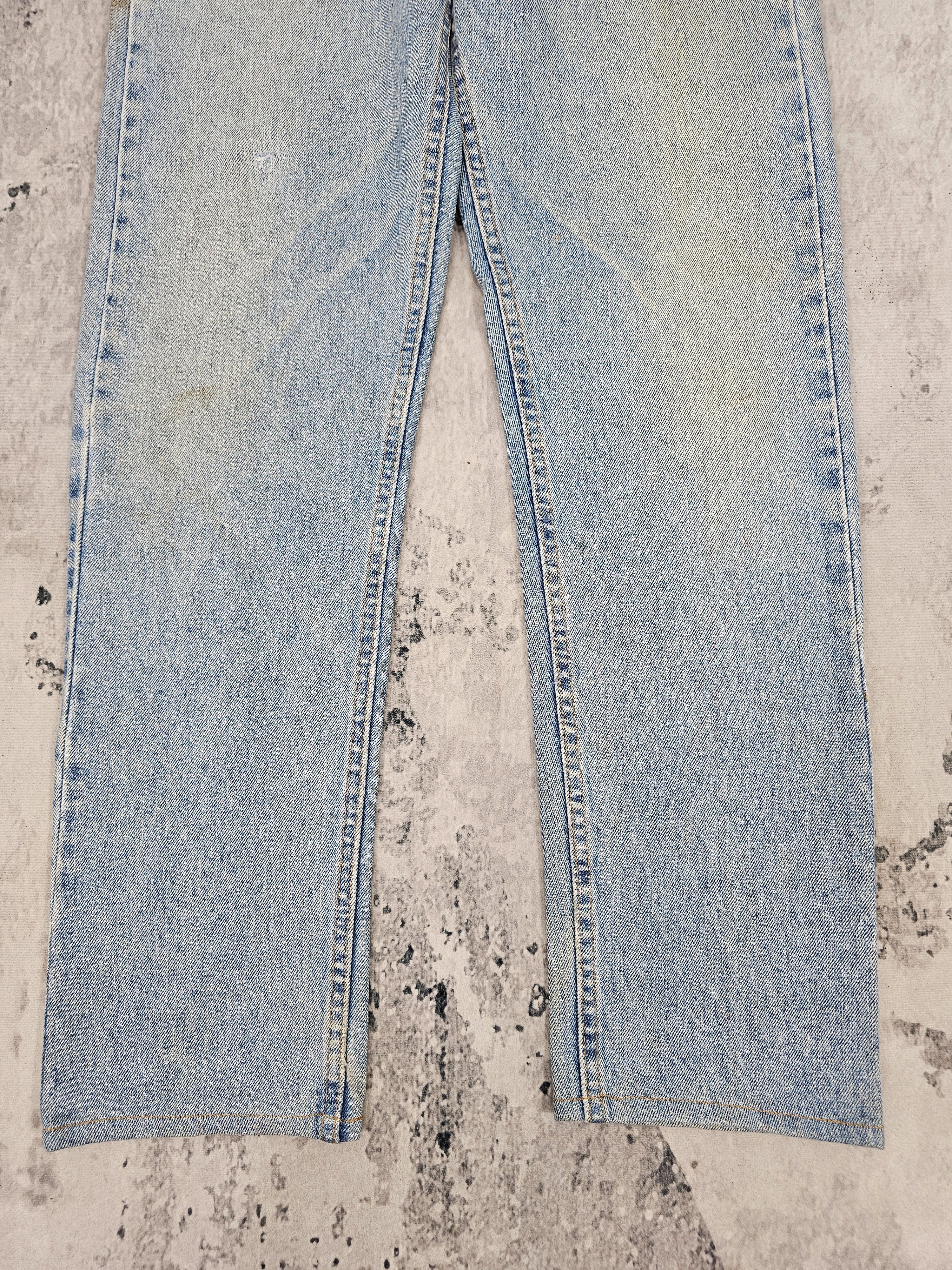 Levi's Vintage Clothing Vtg 90'S LEVIS 505 Light Blue Stain Ripped Blue Jeans L0501 Size US 32 / EU 48 - 3 Thumbnail