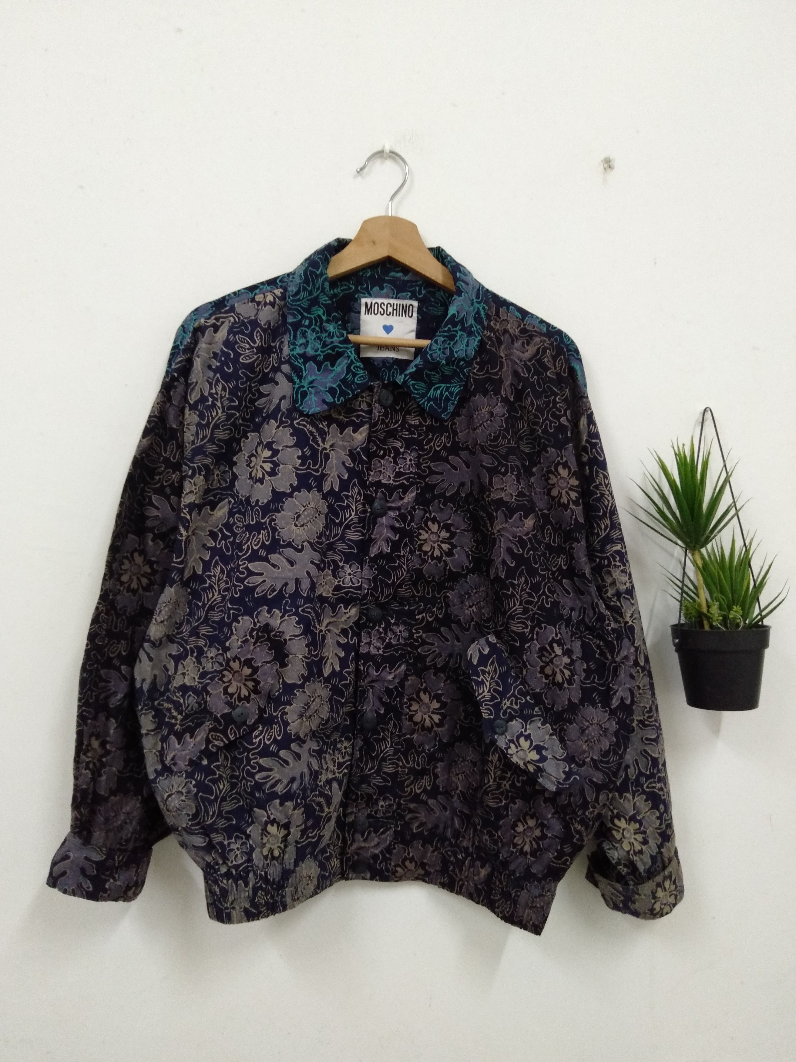 Moschino Vintage Moschino Floral Psychedelic bomber Jacket rare Size US XL / EU 56 / 4 - 1 Thumbnail