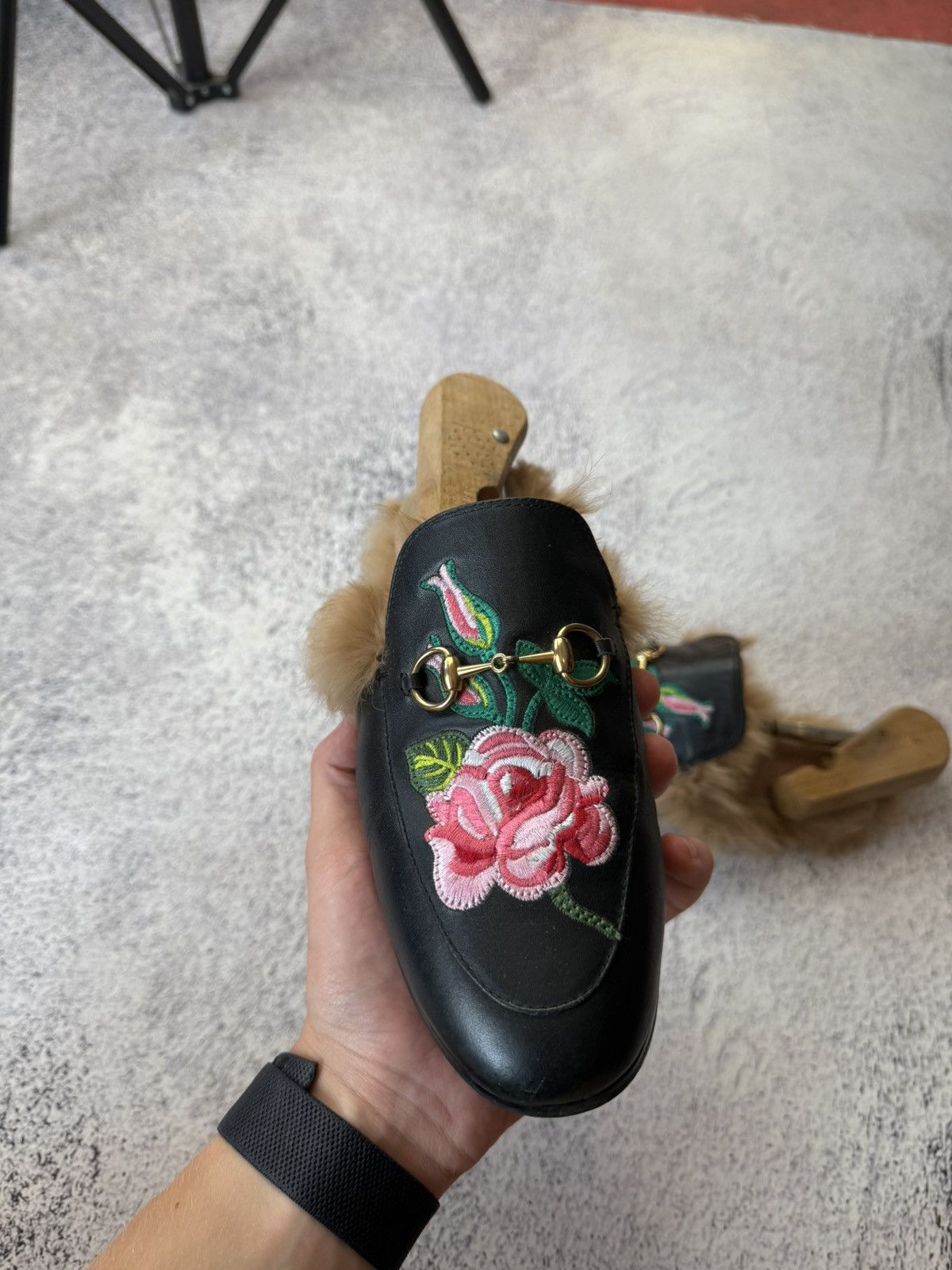 Gucci Gucci Princetown Fur Slippers with Rose Embroidery Size US 5.5 / EU 38 - 22 Thumbnail