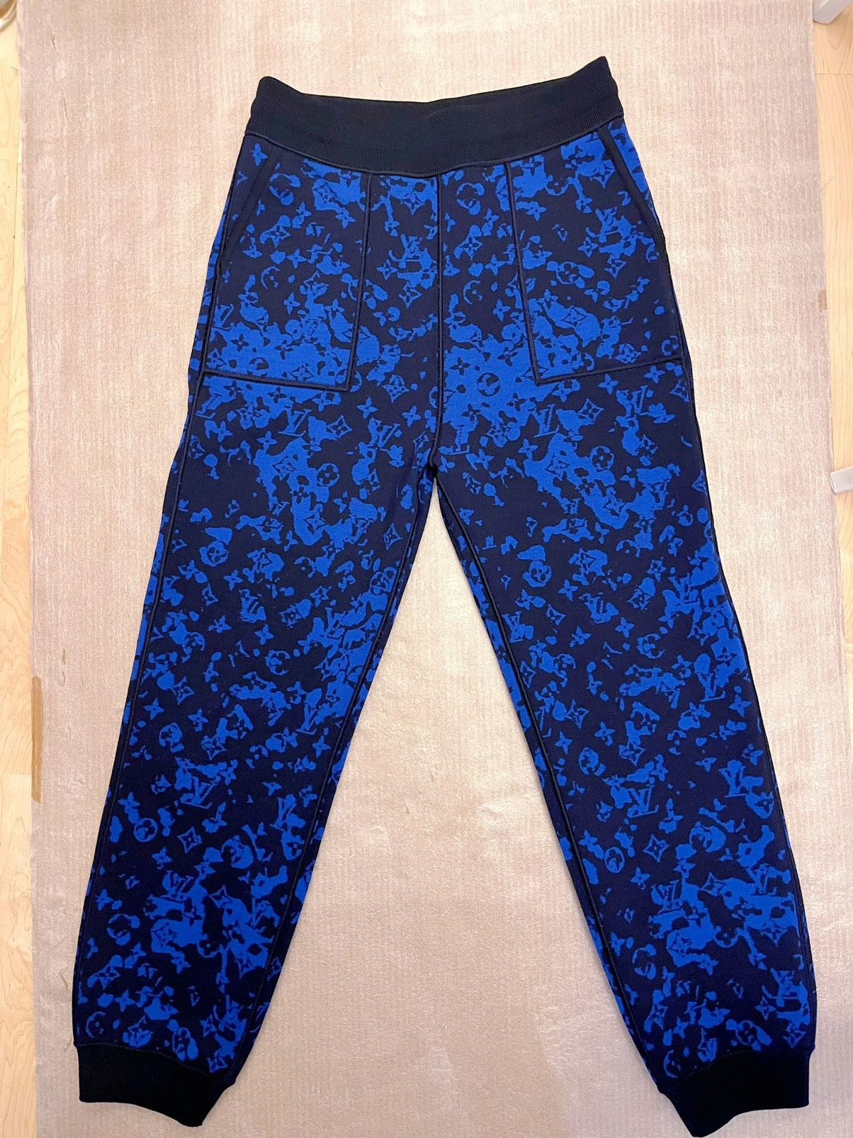 Louis Vuitton Louis Vuitton luxurious reversible trousers Size US 32 / EU 48 - 1 Thumbnail