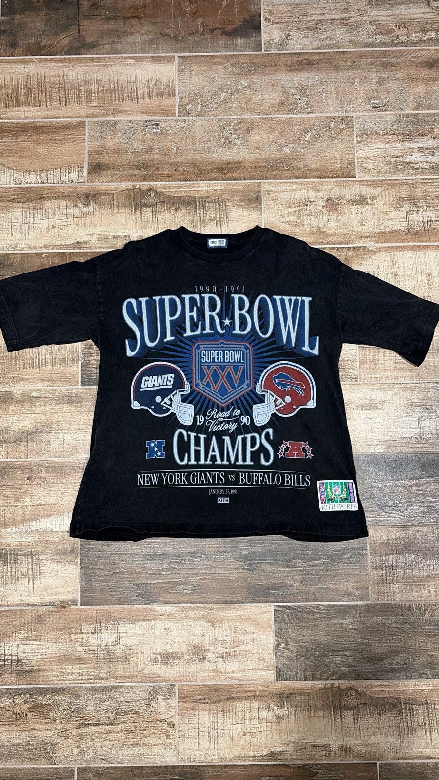 Kith × NFL Kith x NFL Bishop Tee New York Giants Buffalo Bills Size XS Size US XS / EU 42 / 0 - 1 Thumbnail