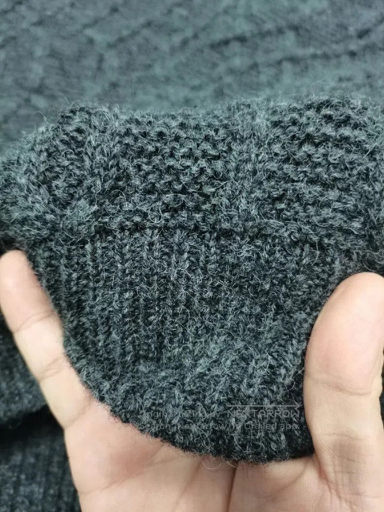 Comme des Garcons COMME DES GARCONS HOMME Men's Wool Sweater. Size US M / EU 48-50 / 2 - 4 Thumbnail