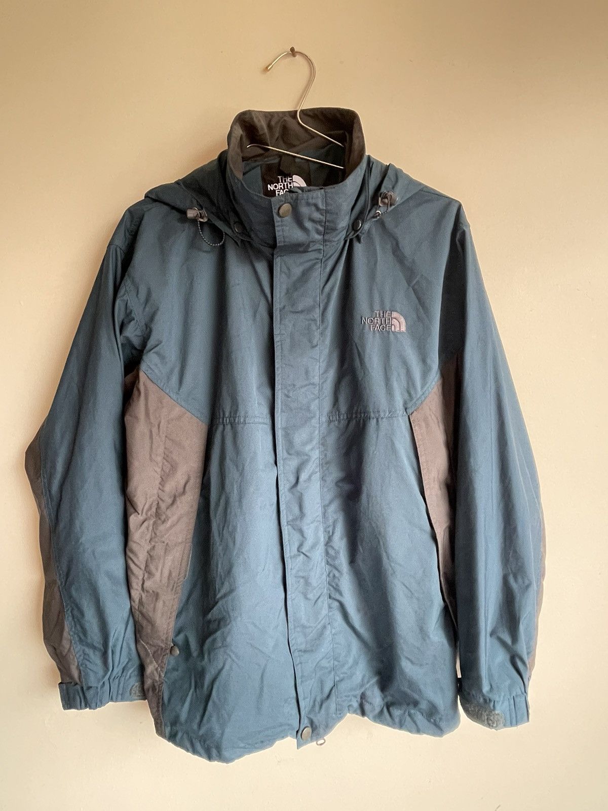 The North Face North face rain jacket Size US M / EU 48-50 / 2 - 1 Thumbnail