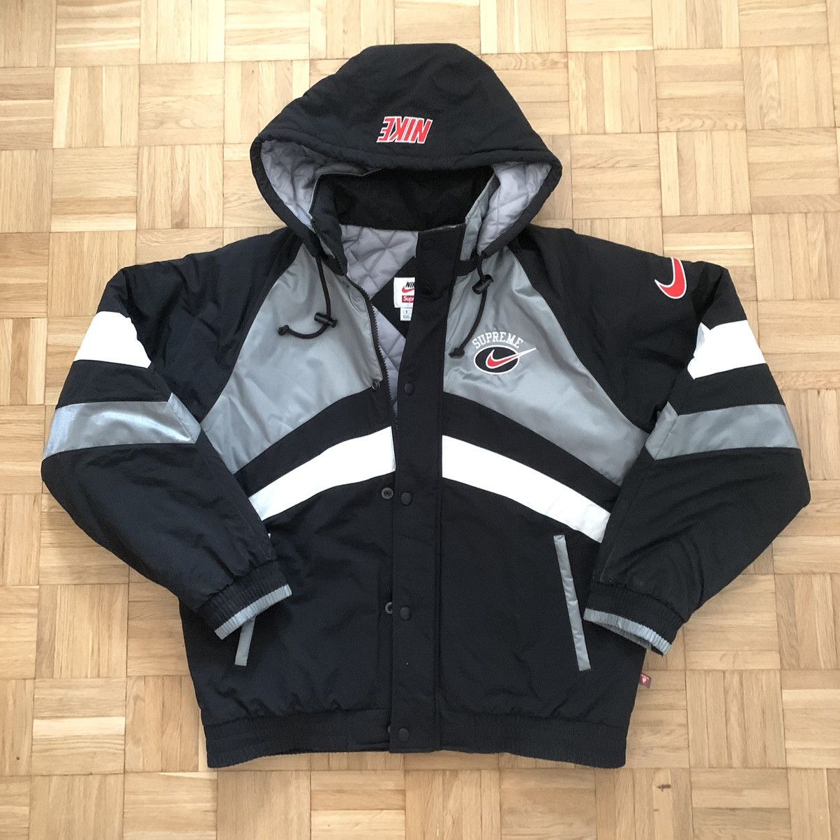 Nike hooded sport jacket hotsell