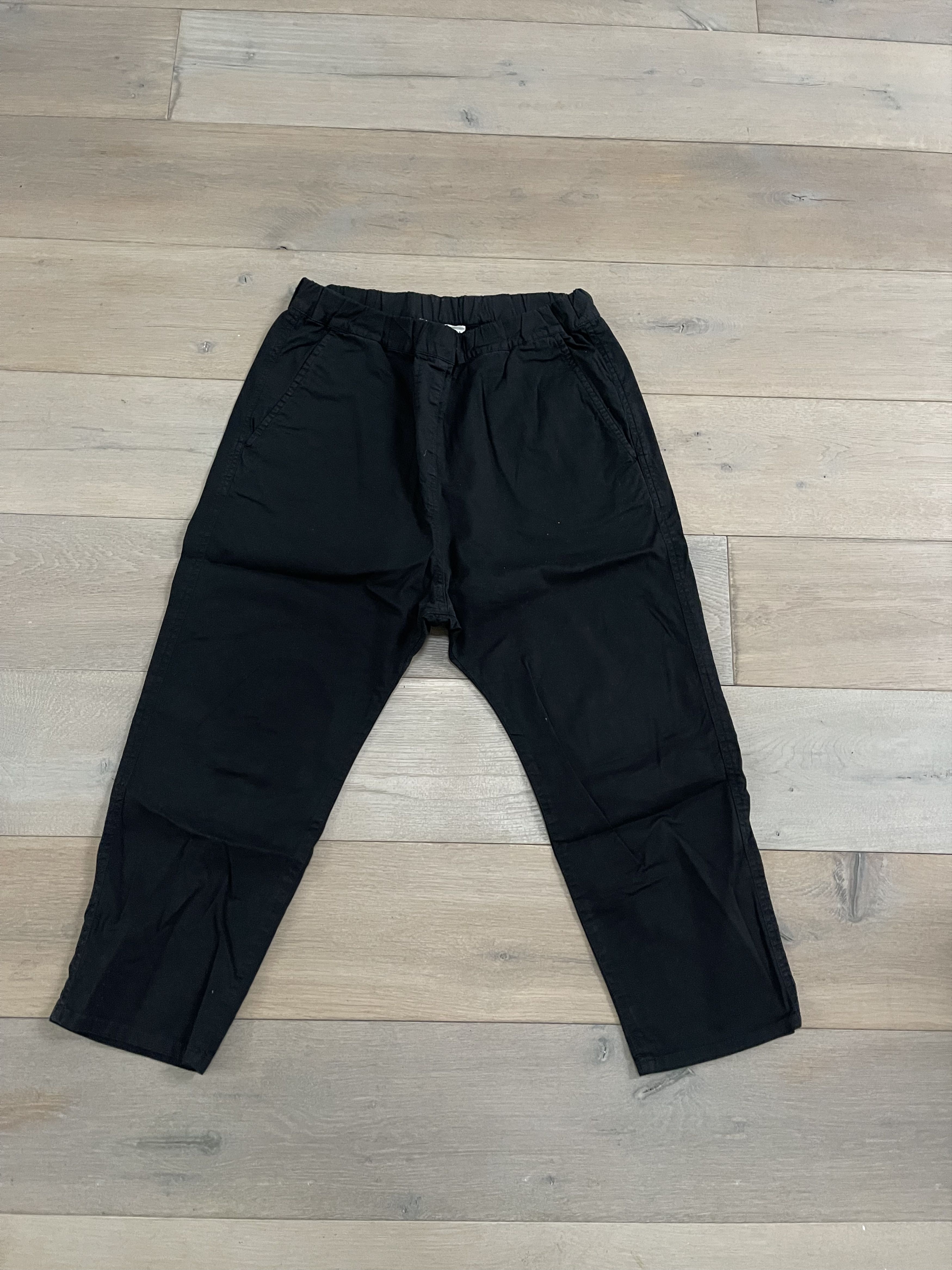 Nili Lotan Nili Lotan Black Drop Crotch Pants Size 27" / US 4 / IT 40 - 1 Thumbnail