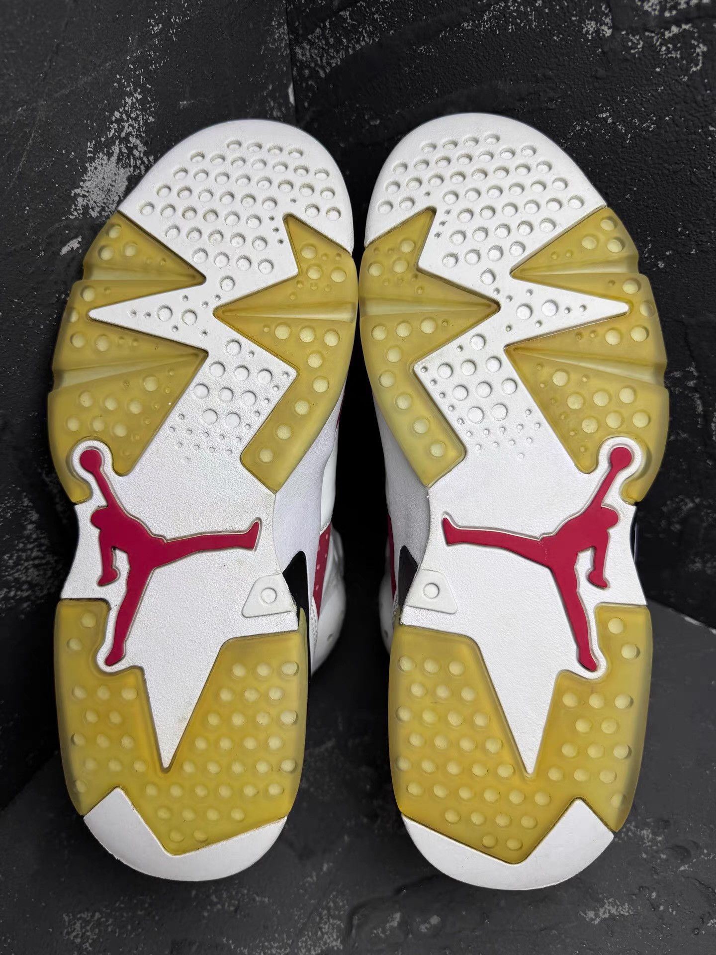 Nike Nike Air Jordan 6 White & Red Carmine 2021 Q10 Size US 9 / EU 42 - 2 Thumbnail