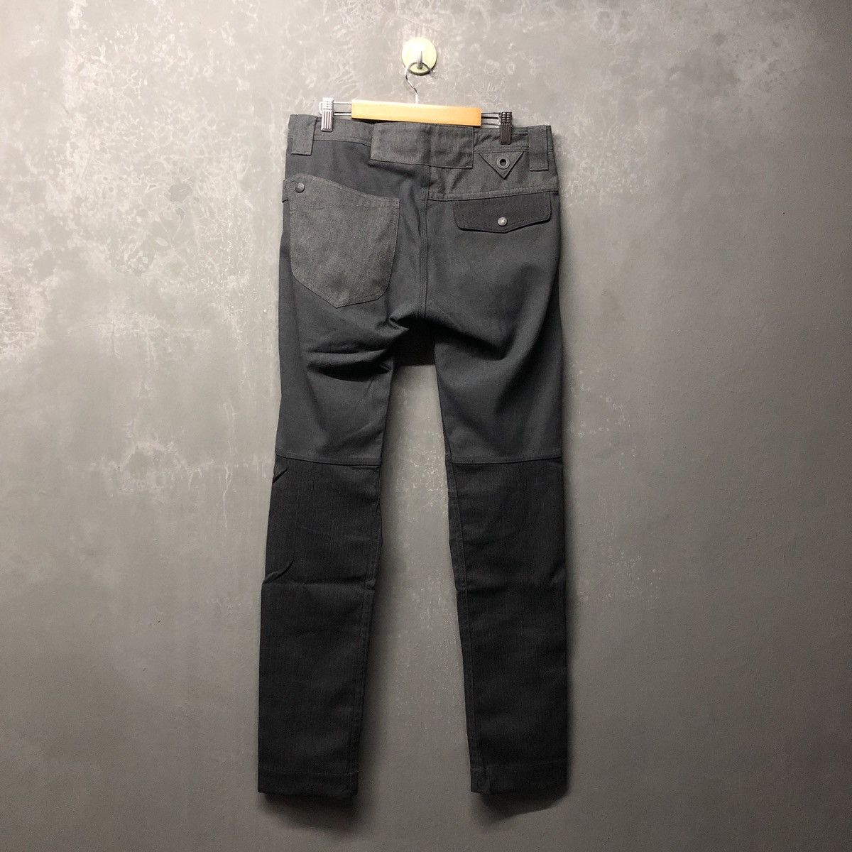 White Mountaineering White mountaineering Serge Stretch Asymmetric Tuck Pants Size US 32 / EU 48 - 2 Thumbnail