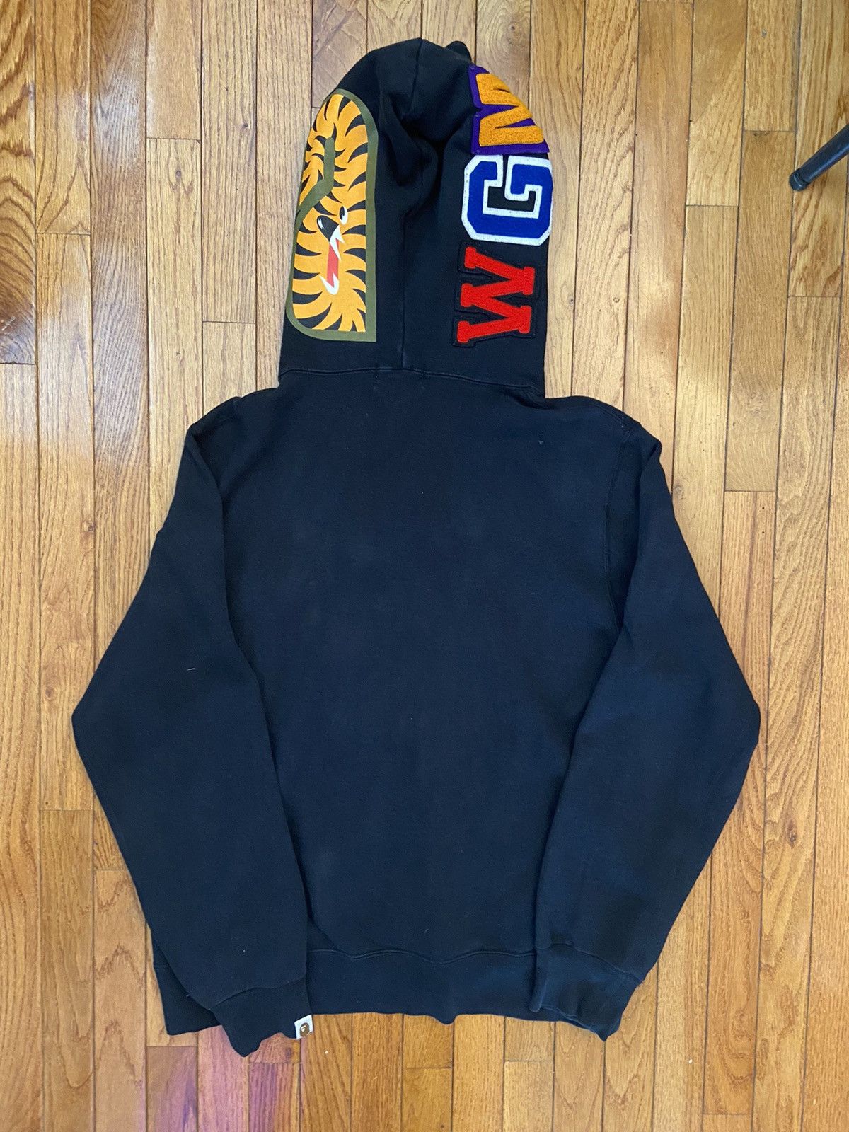 Nigo BAPE Shark Full Zip Up Glow In The Dark Size US XXL / EU 58 / 5 - 2 Thumbnail