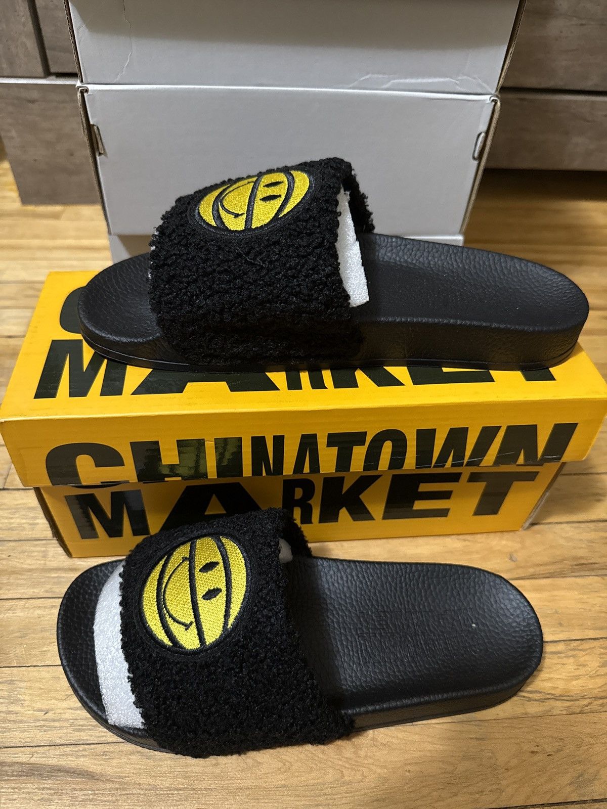 Other CTM SMILEY SHERPA BALL SLIDE Size US 7 / EU 40 - 1 Thumbnail