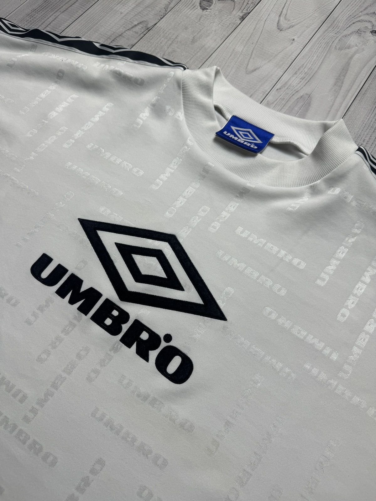 Umbro Vintage Umbro pro multilogo Tee monogram T-shirt jersey Size US L / EU 52-54 / 3 - 2 Thumbnail