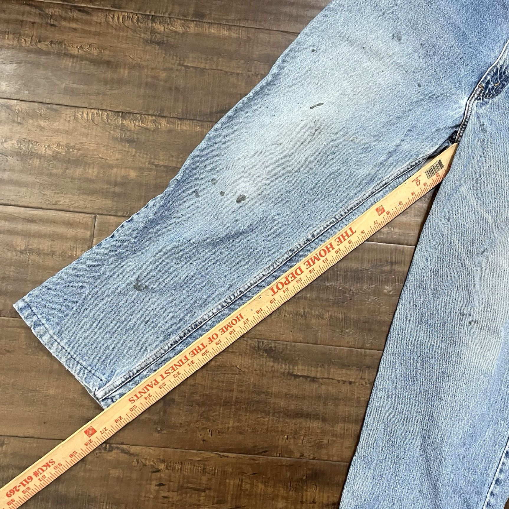 Levi's VINTAGE Levi's 540 Jeans Mens 36x26 Blue Relaxed Denim Light Wash Distressed Retro Size US 36 / EU 52 - 4 Thumbnail