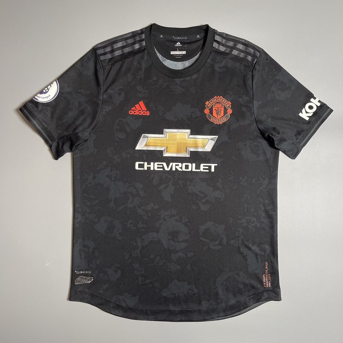 Adidas × Vintage MAN UNITED ADIDAS 2019/2020 FOOTBALL JERSEY #18 FERNANDES Size US L / EU 52-54 / 3 - 2 Thumbnail