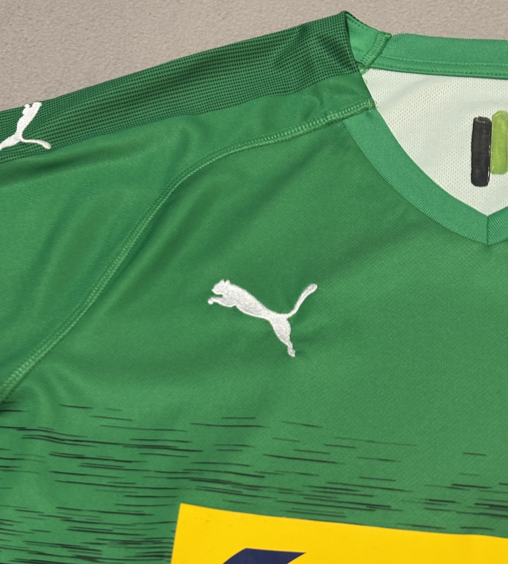 Puma Borussia Monchengladbach 2018/2019 Puma Football Jersey Size US L / EU 52-54 / 3 - 7 Thumbnail