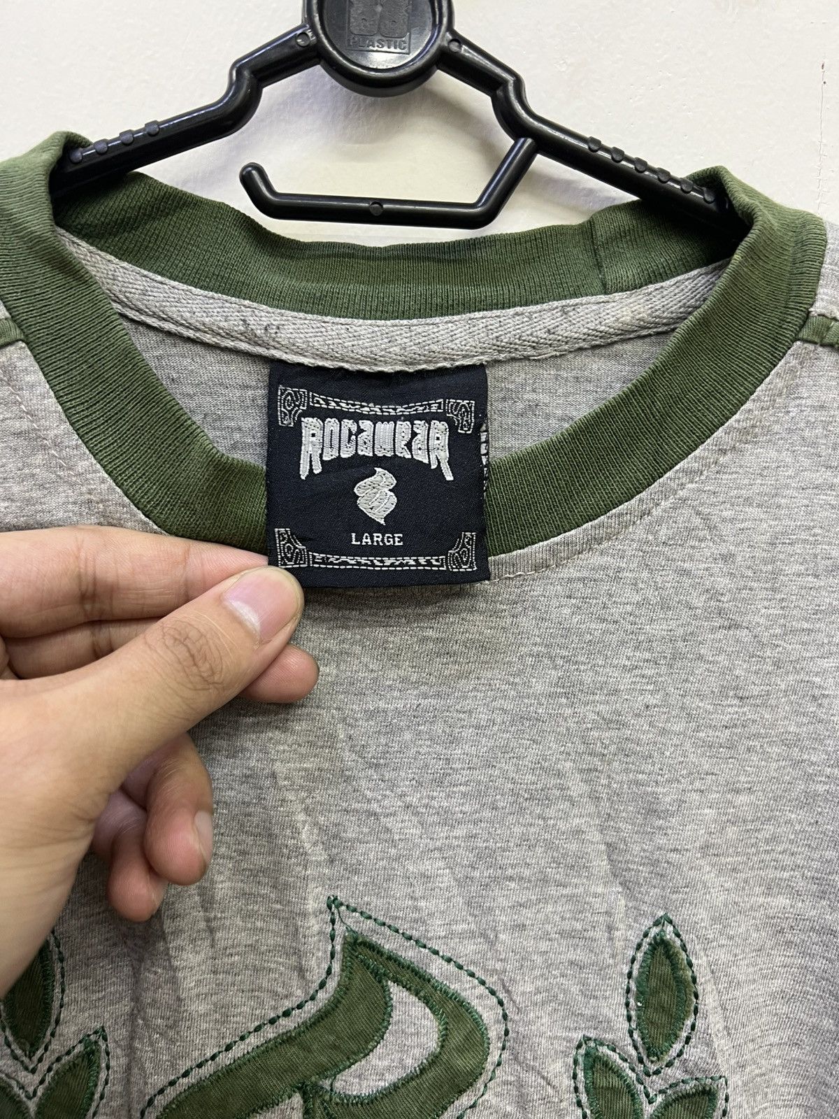 Rocawear Rocawear Vintage Gray Tee – Classic Streetwear Style Size US L / EU 52-54 / 3 - 4 Thumbnail