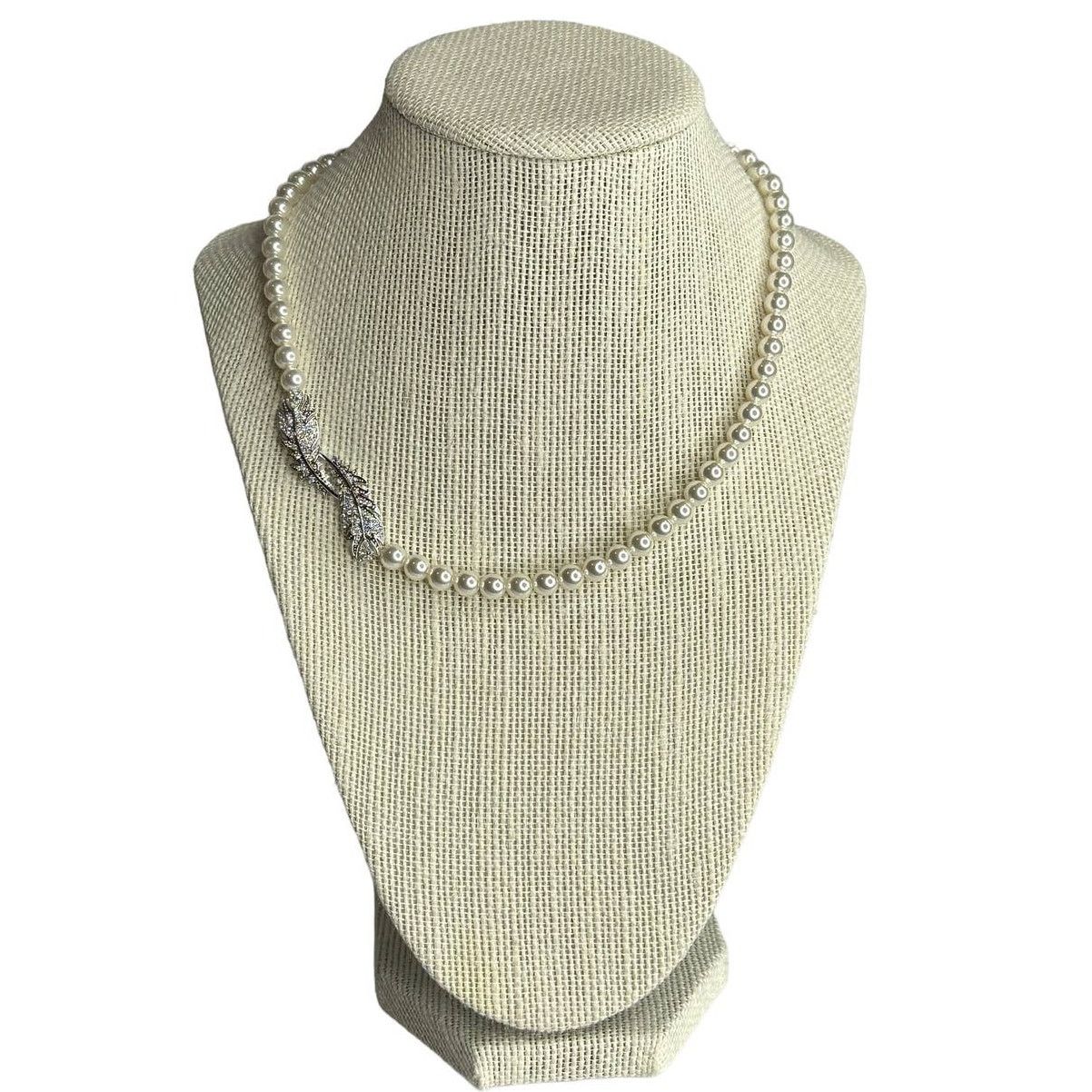 Swarovski Swarovski Feather Necklace Pearl White Rhodium Plating Size ONE SIZE - 4 Thumbnail