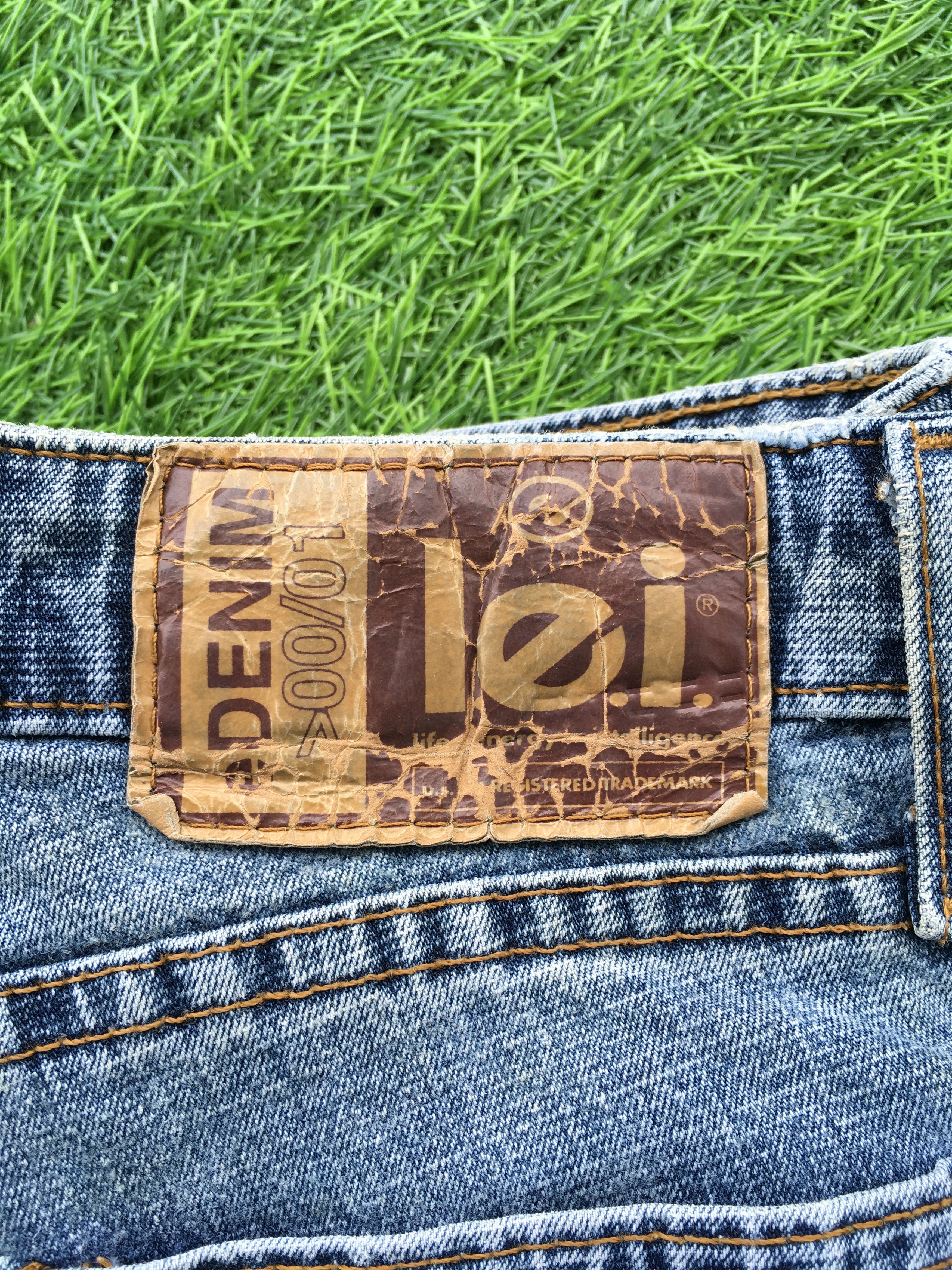 Designer Release Hem Bootcut Stretch Jeans D-1029 Size 25" / US 0 / IT 36 - 9 Thumbnail