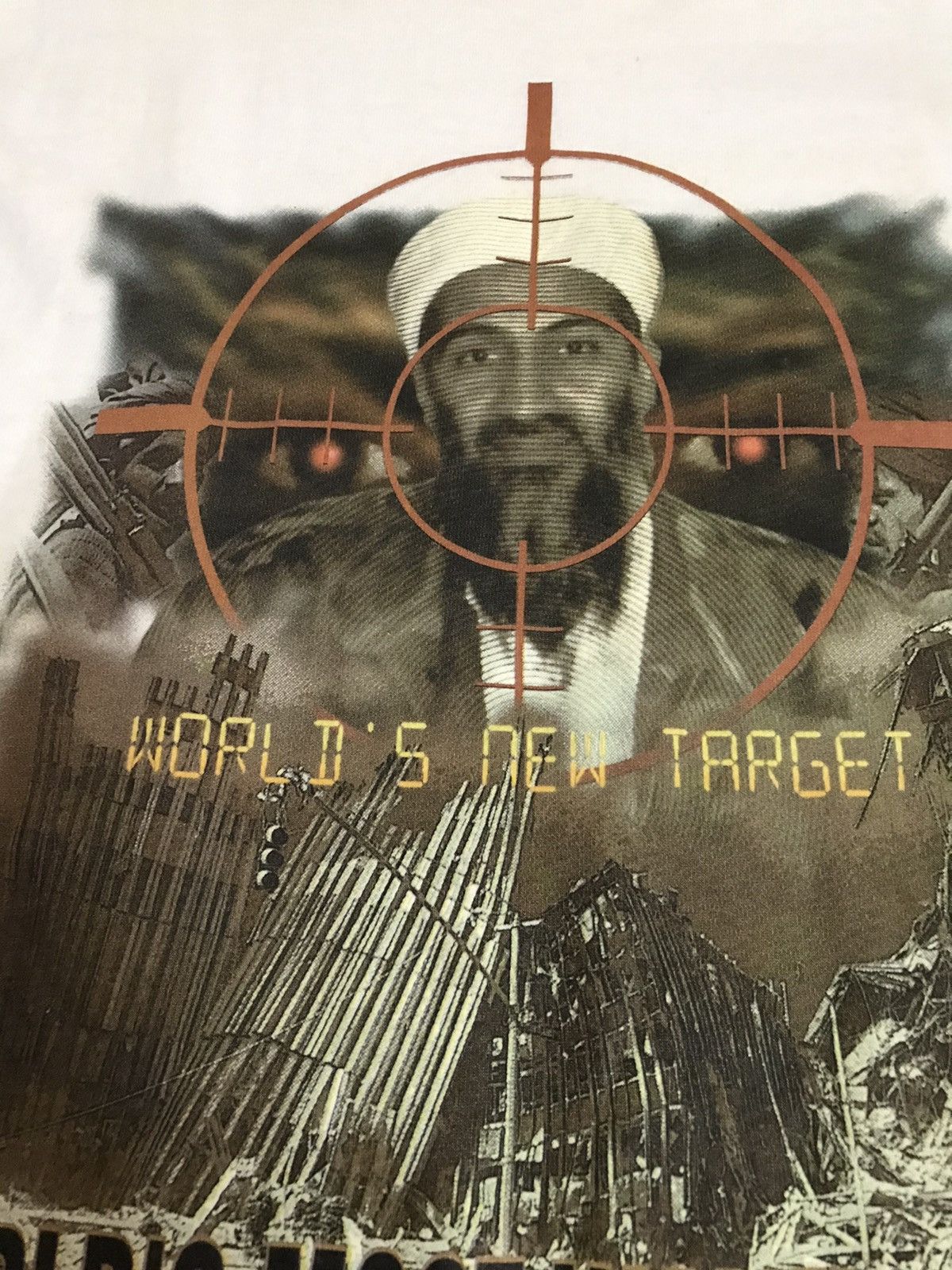 Vintage Vintage Wanted Osama bin Laden T-Shirt Size US L / EU 52-54 / 3 - 7 Thumbnail