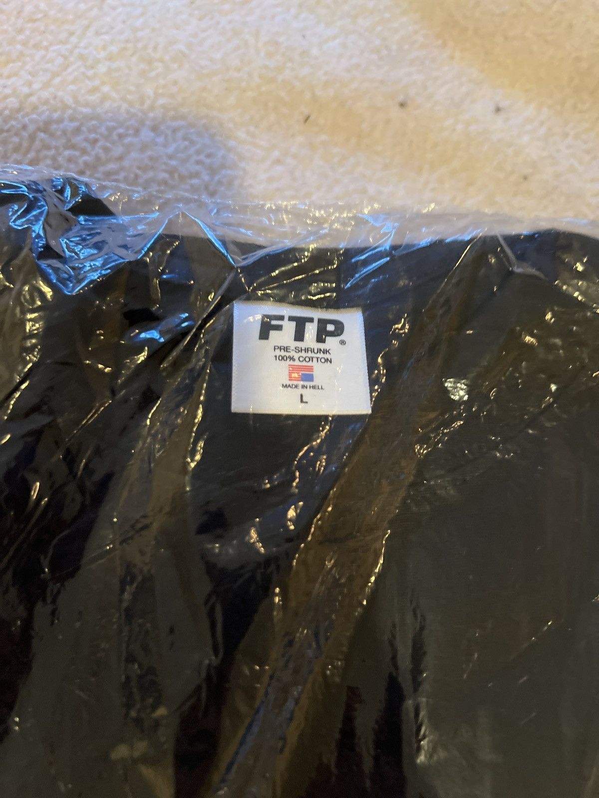 Fuck The Population FTP x DC tee Size US M / EU 48-50 / 2 - 3 Thumbnail