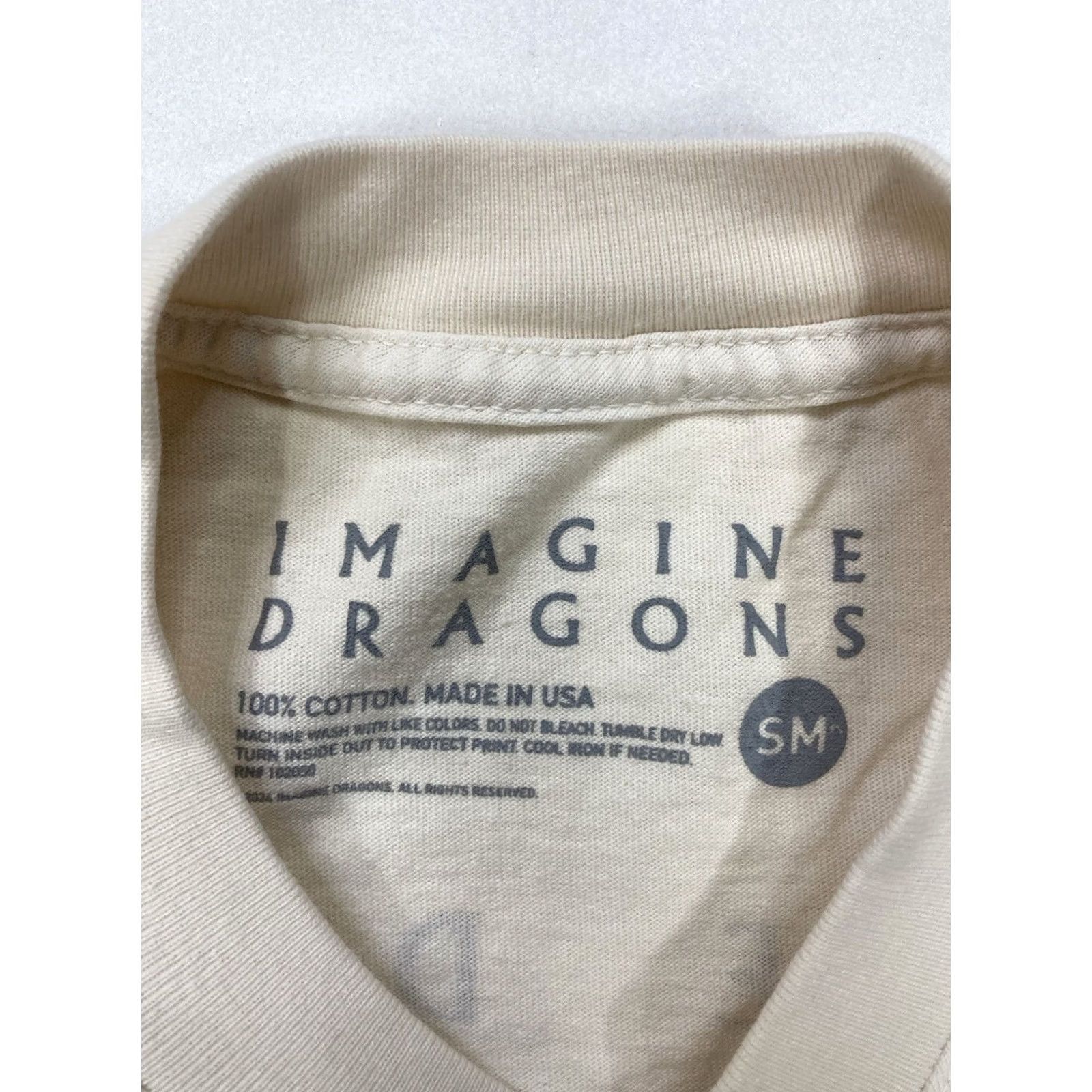 Vintage VINTAGE Imagine Dragons Loom World Tour 2024 Graphic T-shirt Men Medium Music Shirt Ivory Cotton Crew Neck Short Sleeve Logo All Seasons 90s? Size US M / EU 48-50 / 2 - 5 Thumbnail