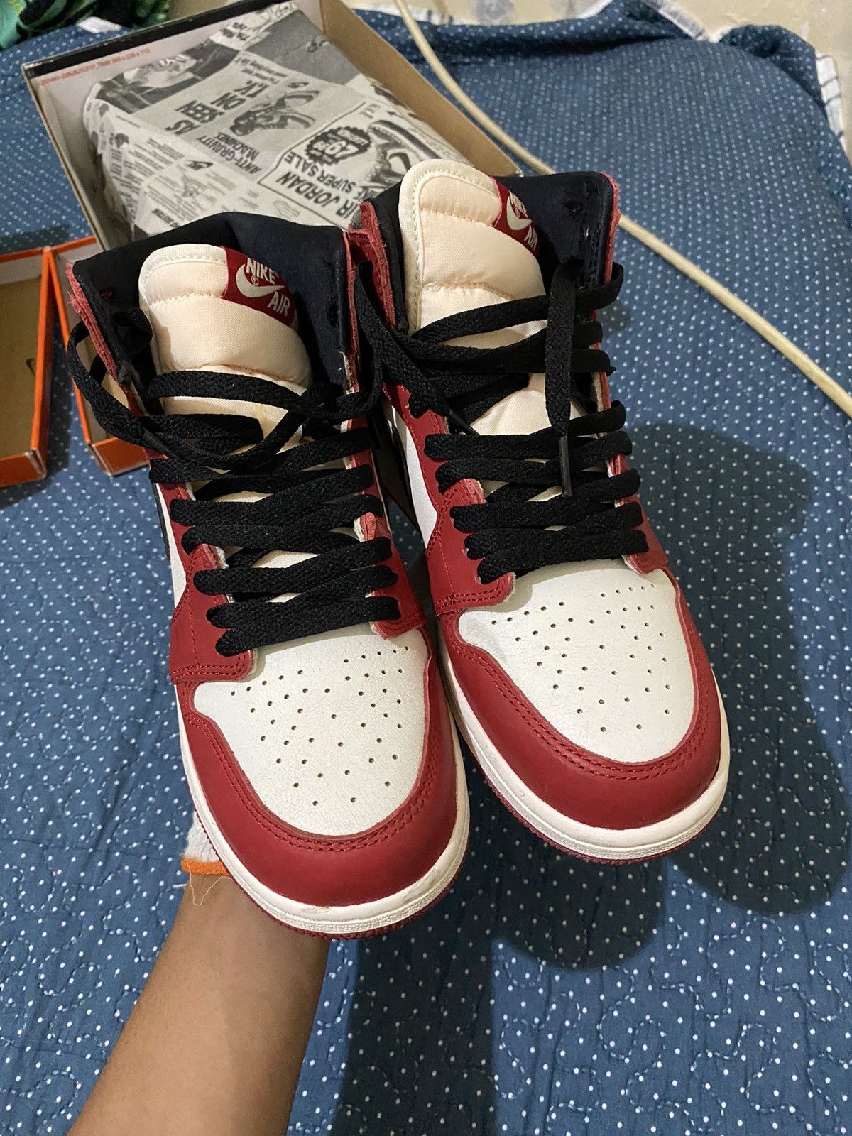 Jordan Brand Air Jordan 1 Retro High OG GS Size US 7 / EU 40 - 4 Thumbnail