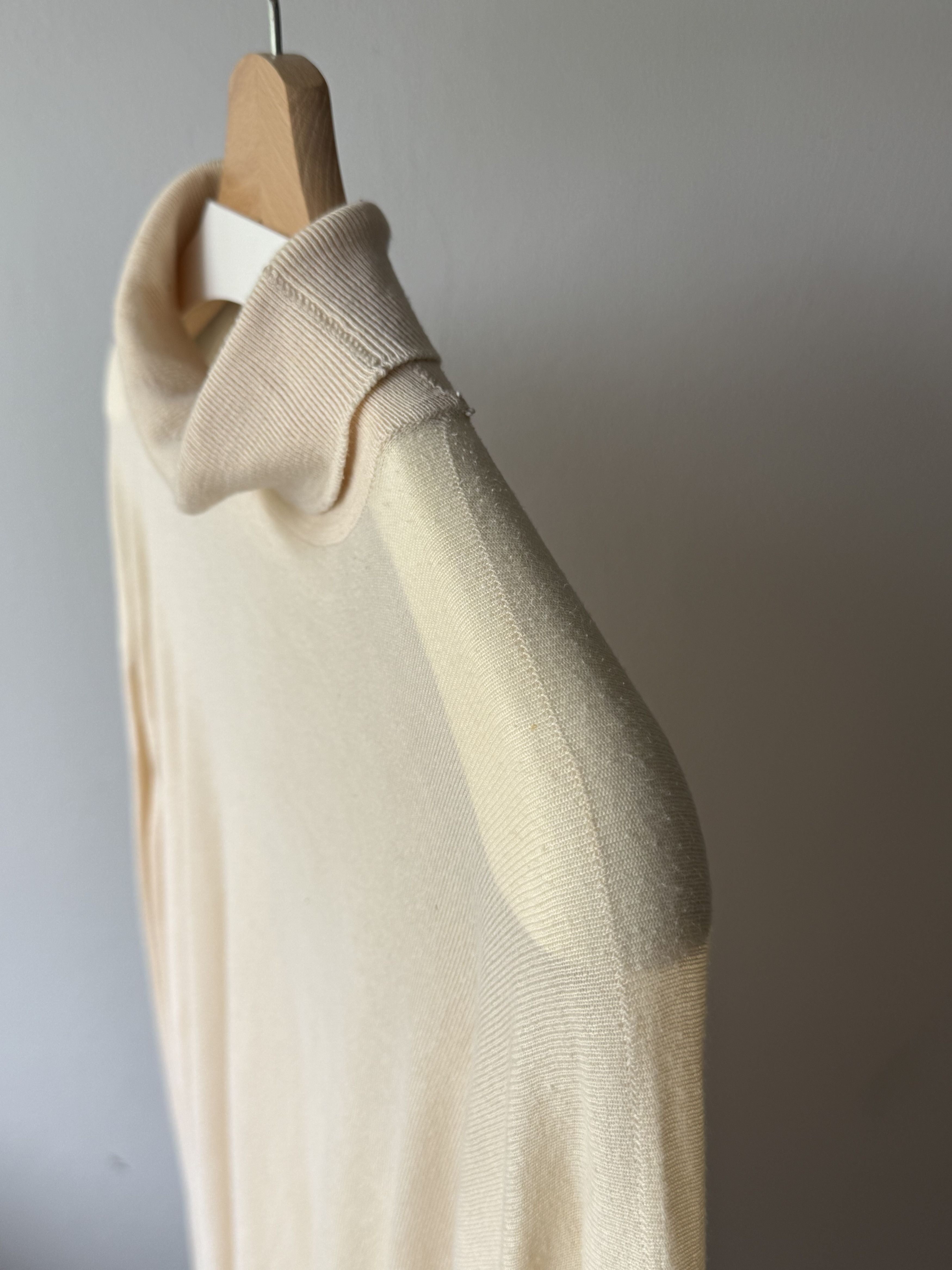 John Smedley John Smedley Beige Sea Island Cotton Roll Turtlneck Pullover Size US XL / EU 56 / 4 - 9 Thumbnail
