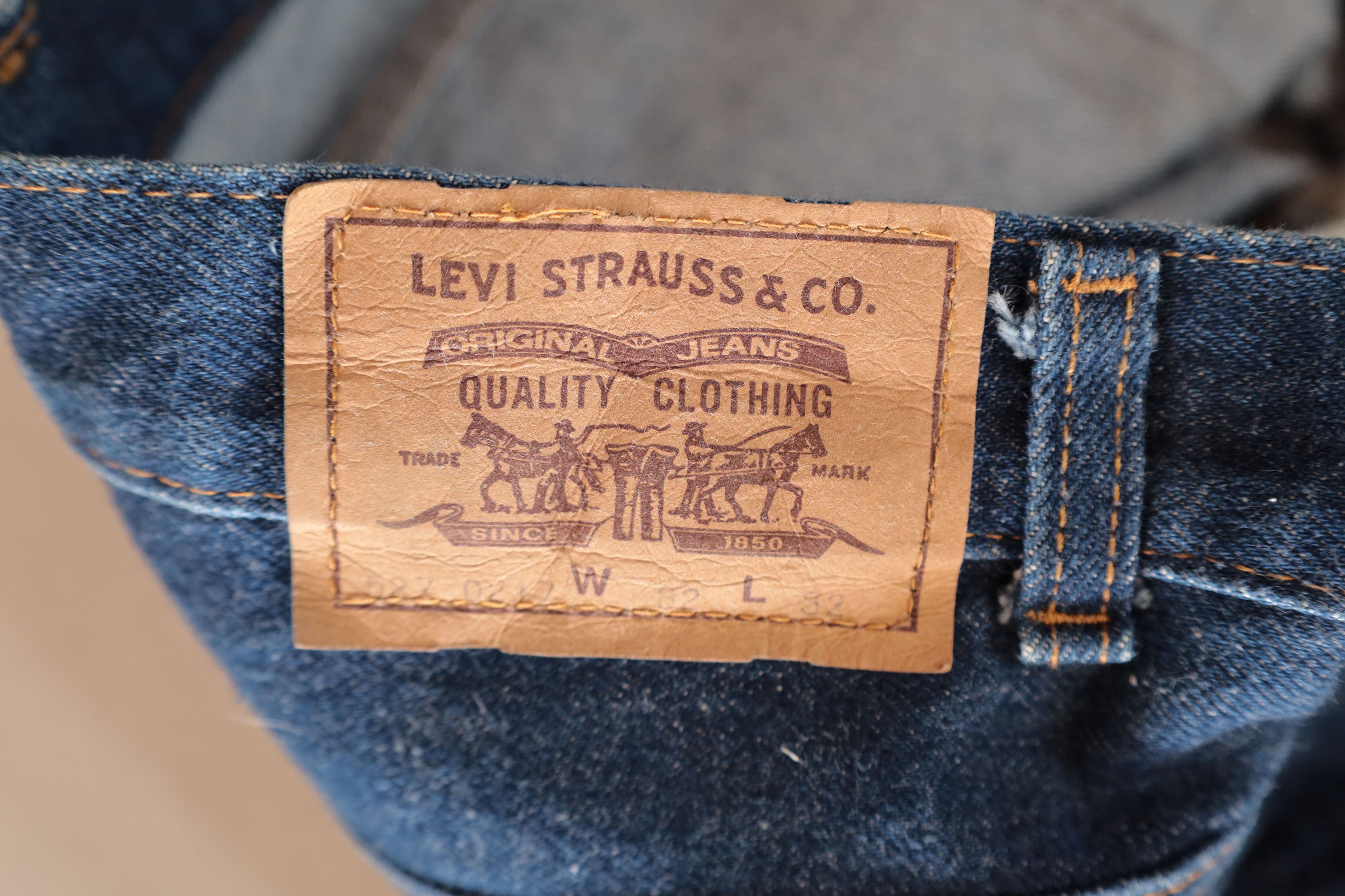 Levi's VTG Levi's 527 0217 Mid-Rise Bootcut Jeans Denim Rare Find Size US 32 / EU 48 - 11 Thumbnail