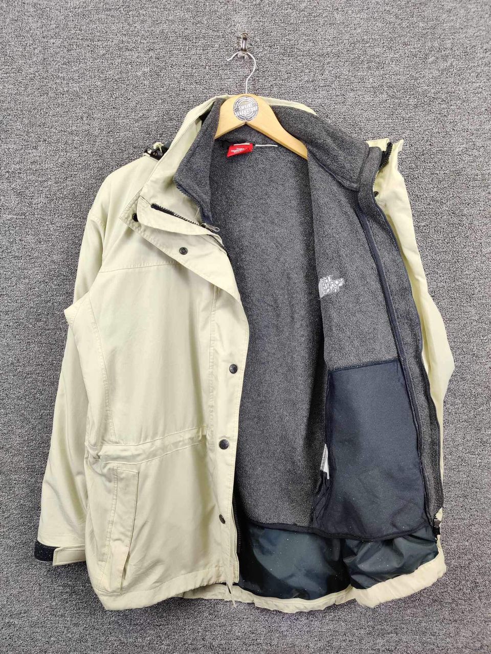 The North Face Vintage The North Face Windbreaker Jacket Size US L / EU 52-54 / 3 - 7 Thumbnail