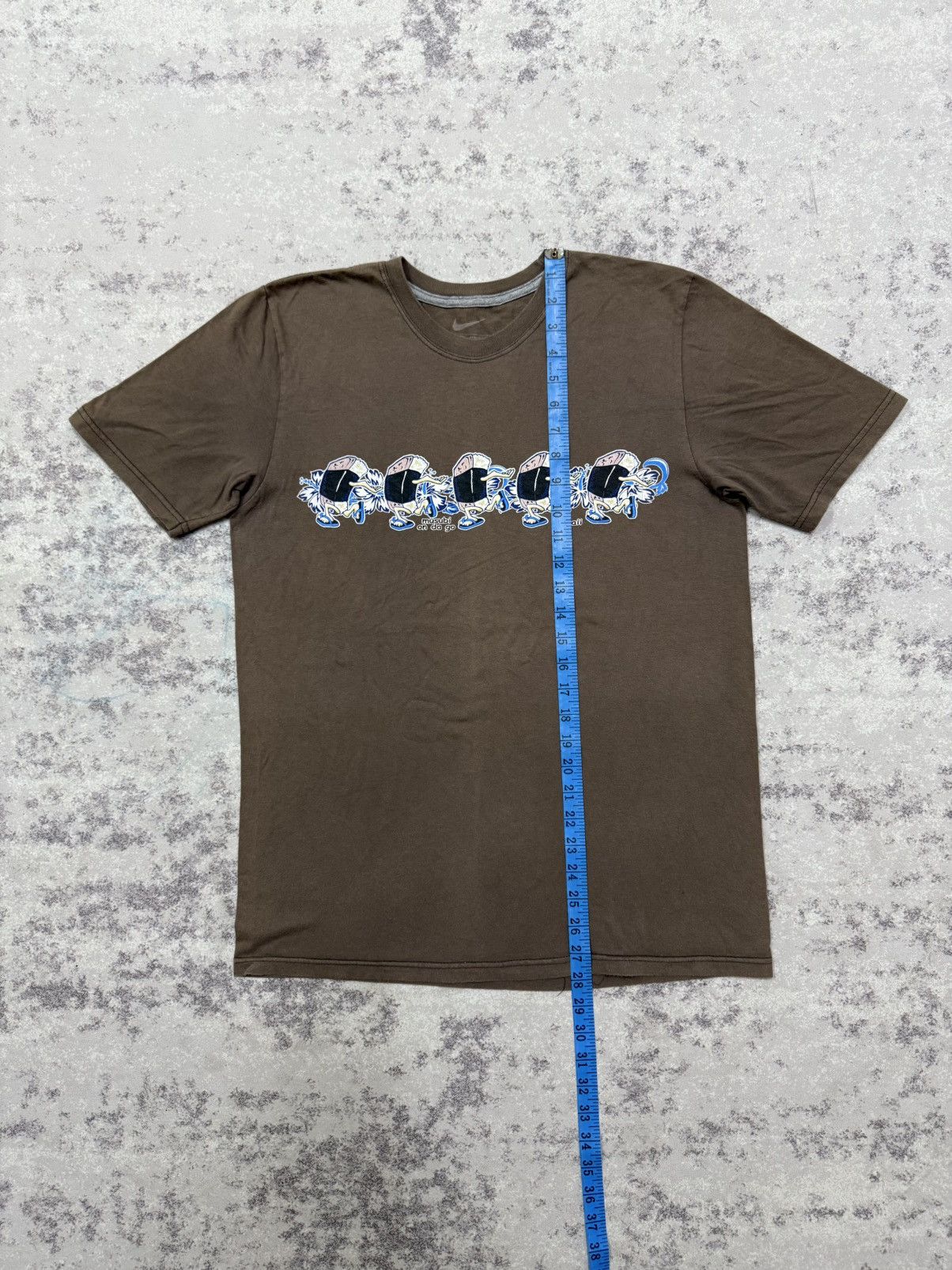 Nike Nike musubi on da go hawaii Tshirt Size US M / EU 48-50 / 2 - 12 Thumbnail