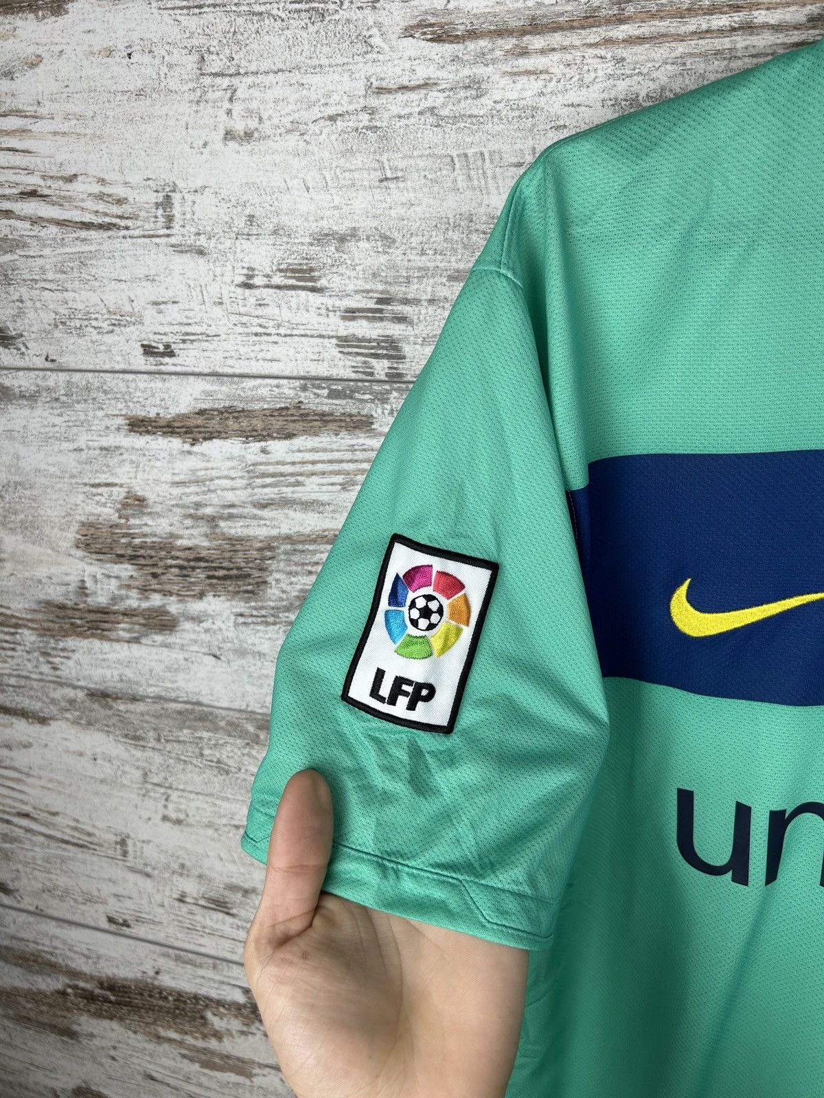 Vintage Mens Vintage Nike FC Barcelona Messi 10 Jersey T-shirt tee Size US M / EU 48-50 / 2 - 4 Thumbnail