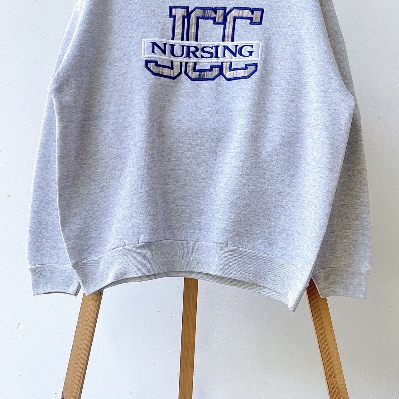 Vintage 90s JCC Nursing crewneck sweatshirt/ XL Size US XL / EU 56 / 4 - 4 Thumbnail
